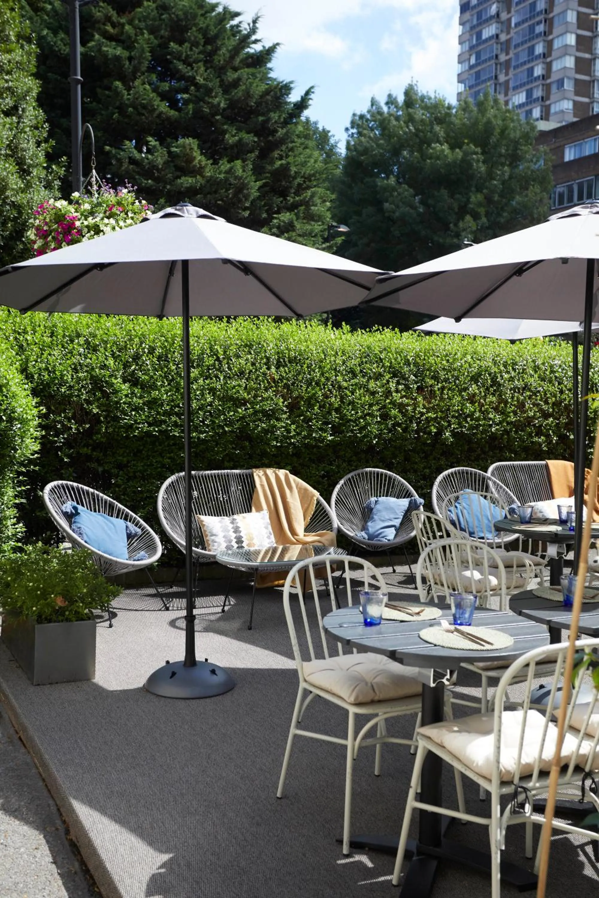 Patio in Inhabit Southwick Street, a Member of Design Hotels