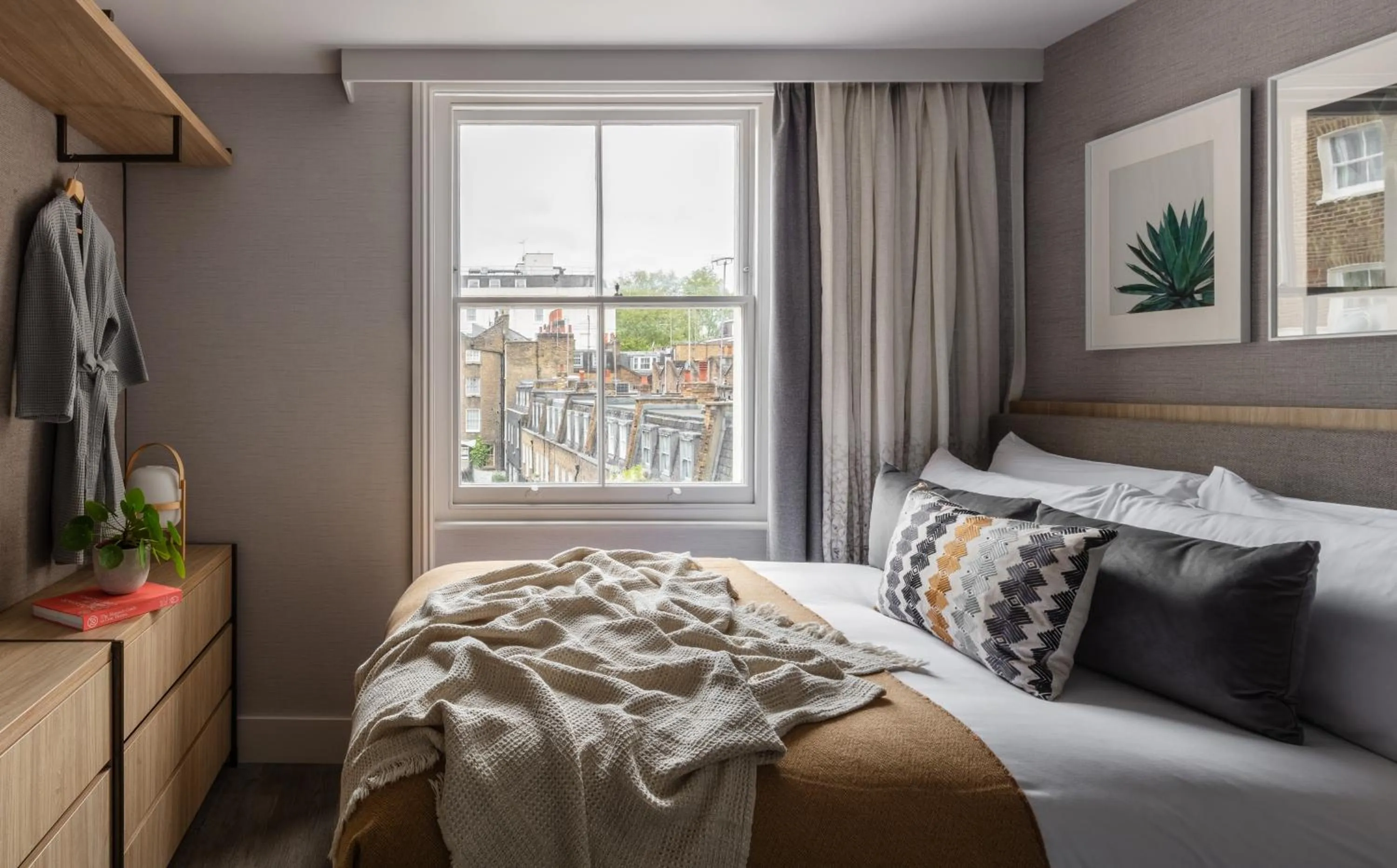 Bed in Inhabit Southwick Street, a Member of Design Hotels