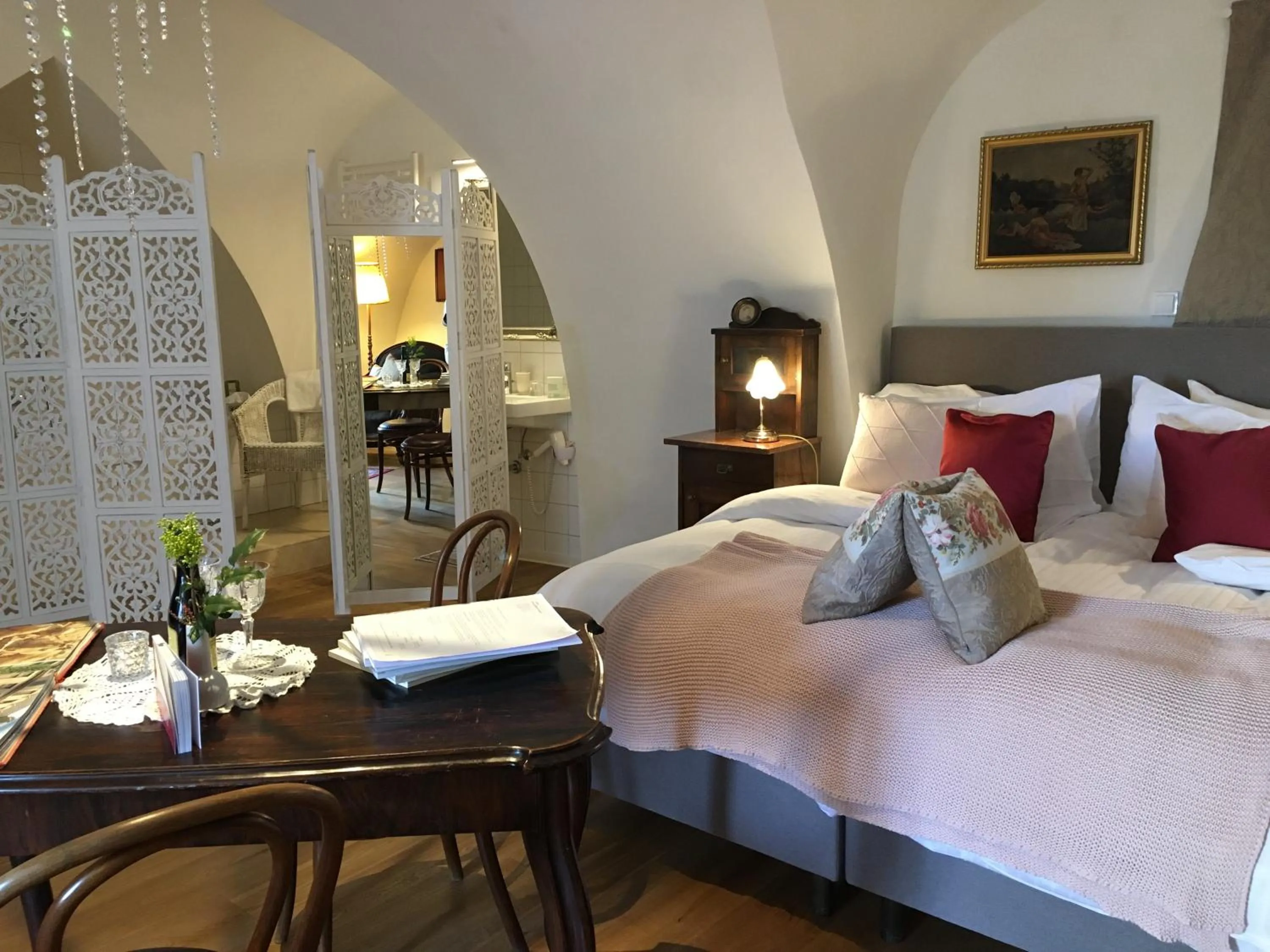 Photo of the whole room, Bed in Gasthof zum Goldenen Anker