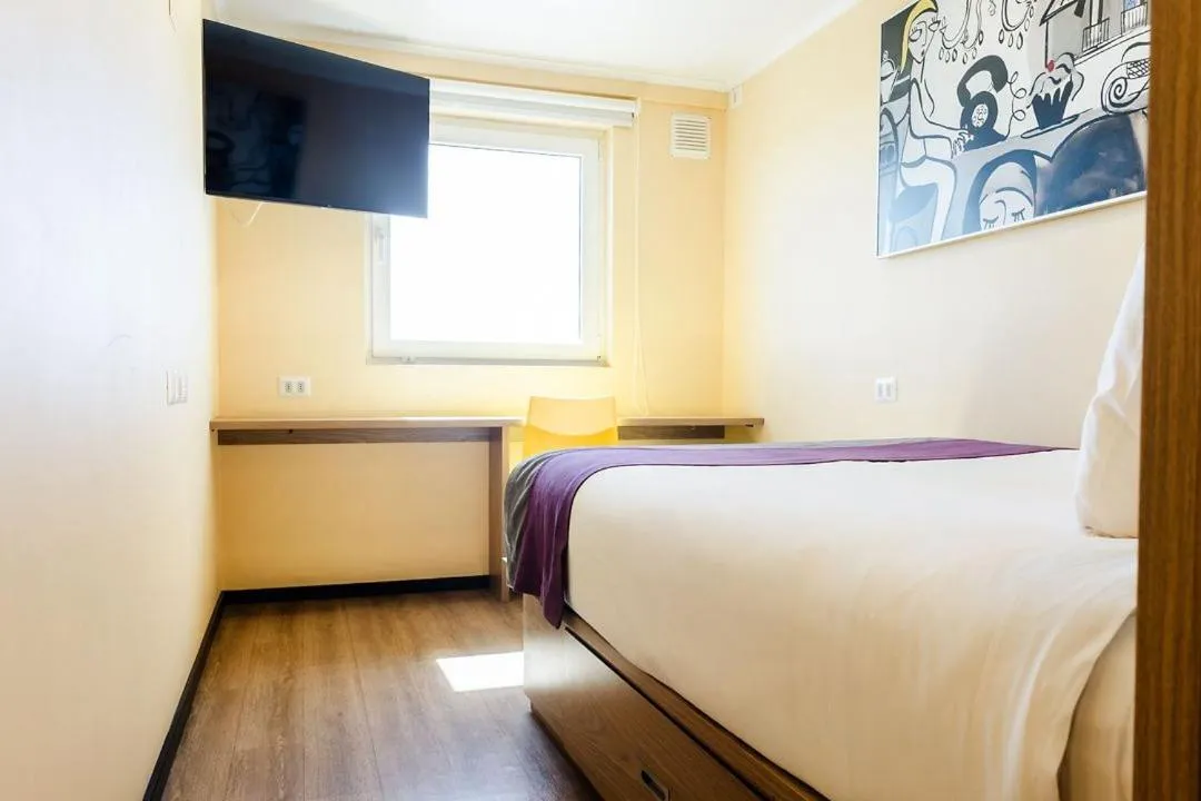 Bed in Hotel Modular Express Calama