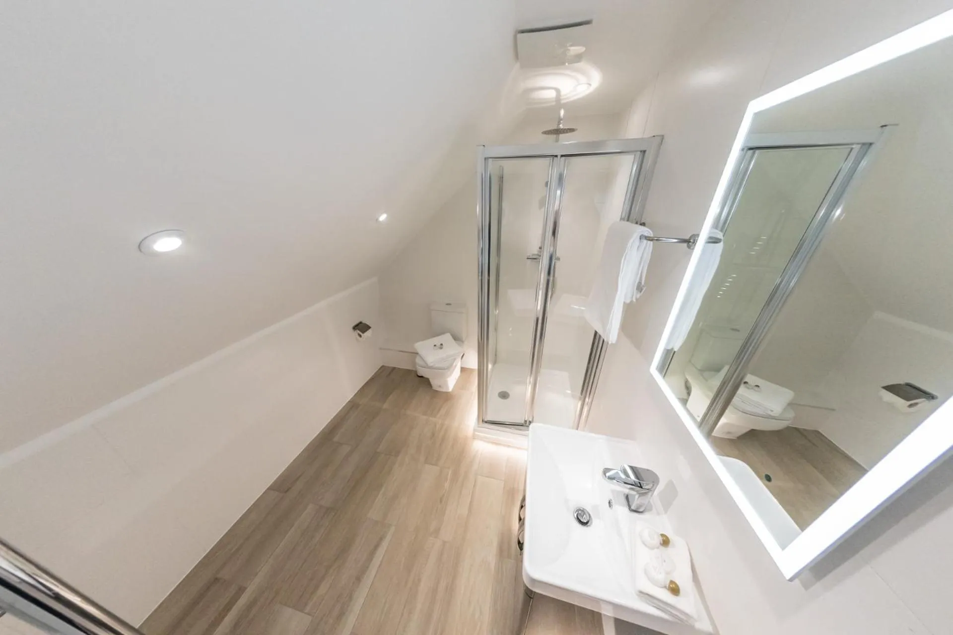 Bathroom in Ivory Lodge