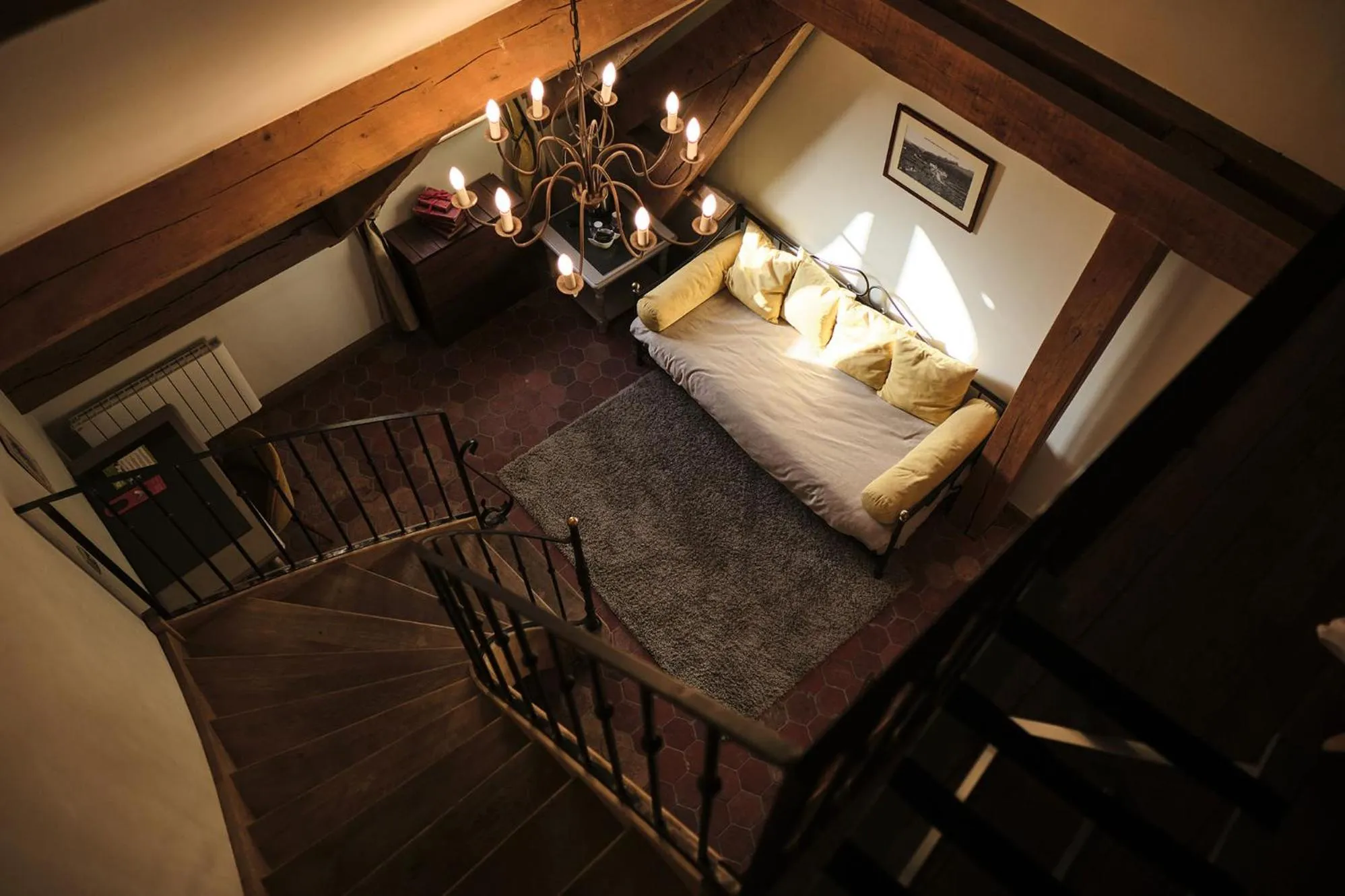 Bed in Hostellerie de la Tour d'Auxois