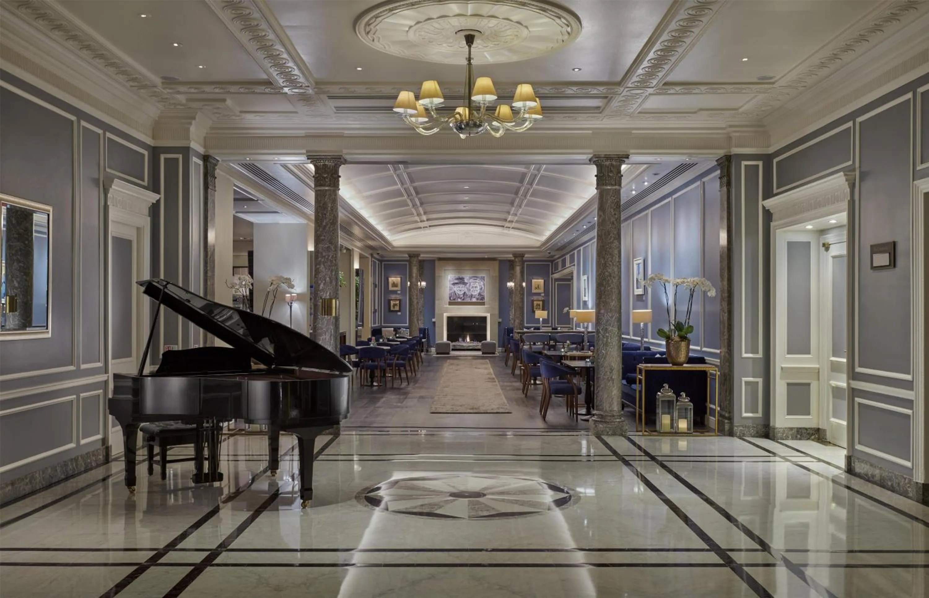 Lobby or reception in Hyatt Regency London - The Churchill