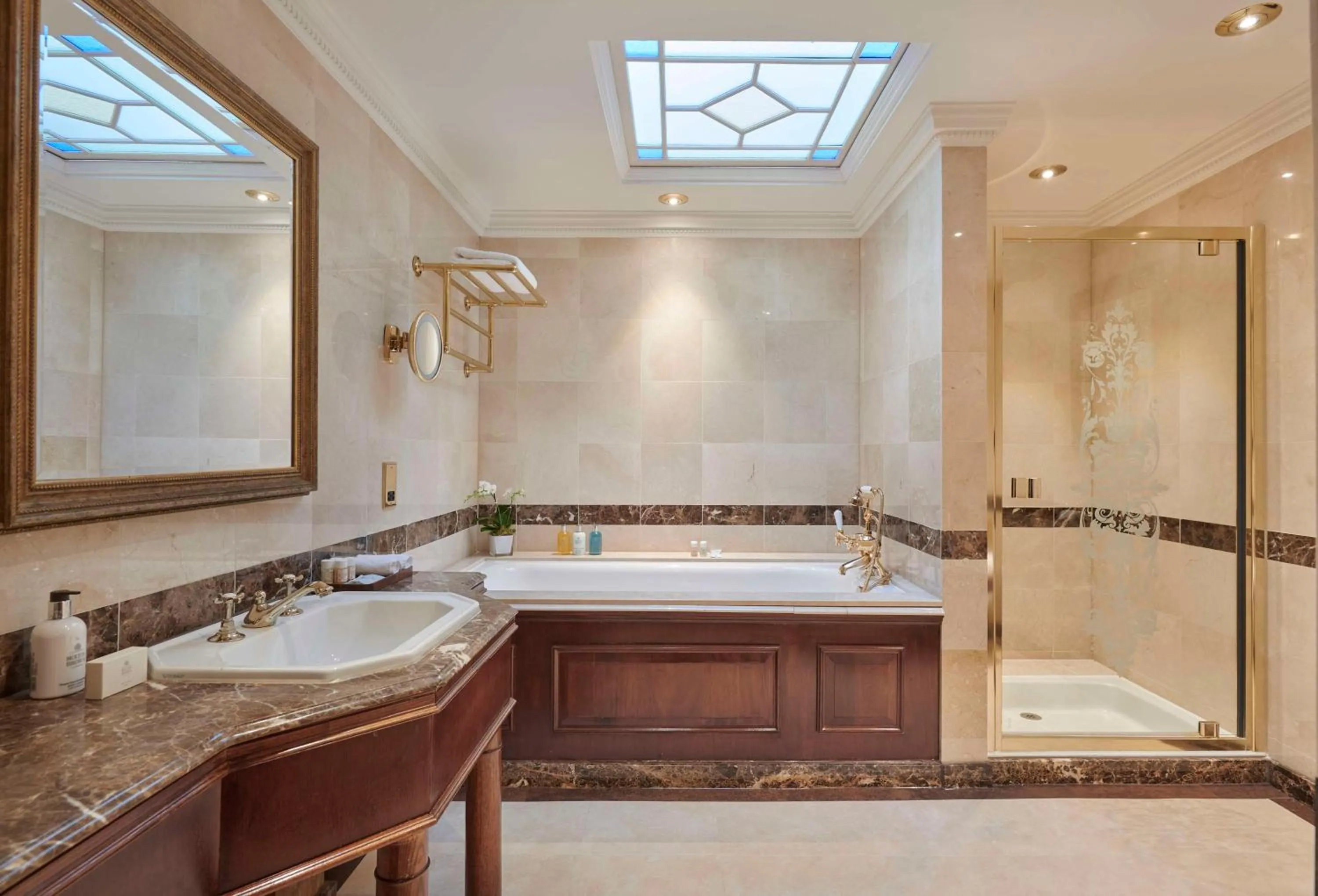 Bathroom in Hyatt Regency London - The Churchill