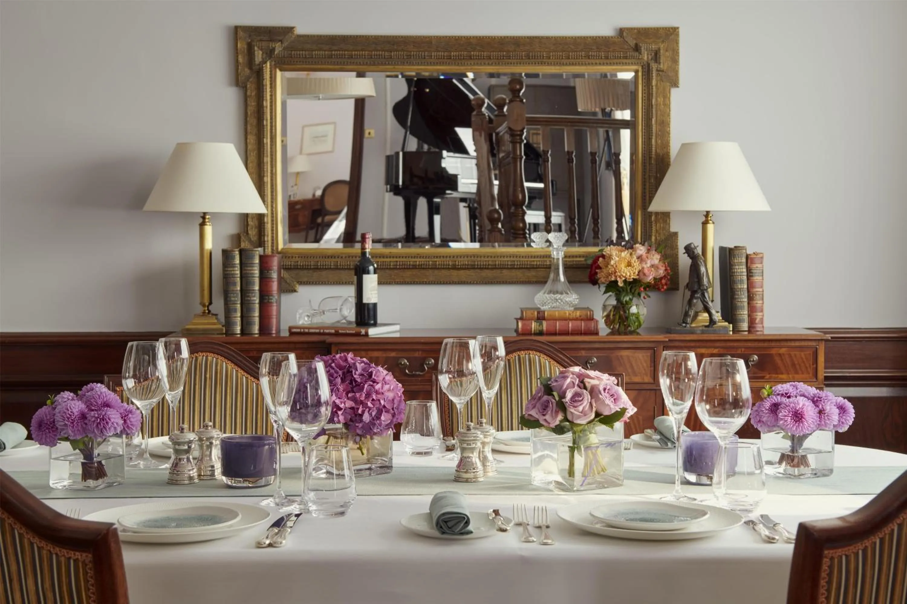 Photo of the whole room in Hyatt Regency London - The Churchill