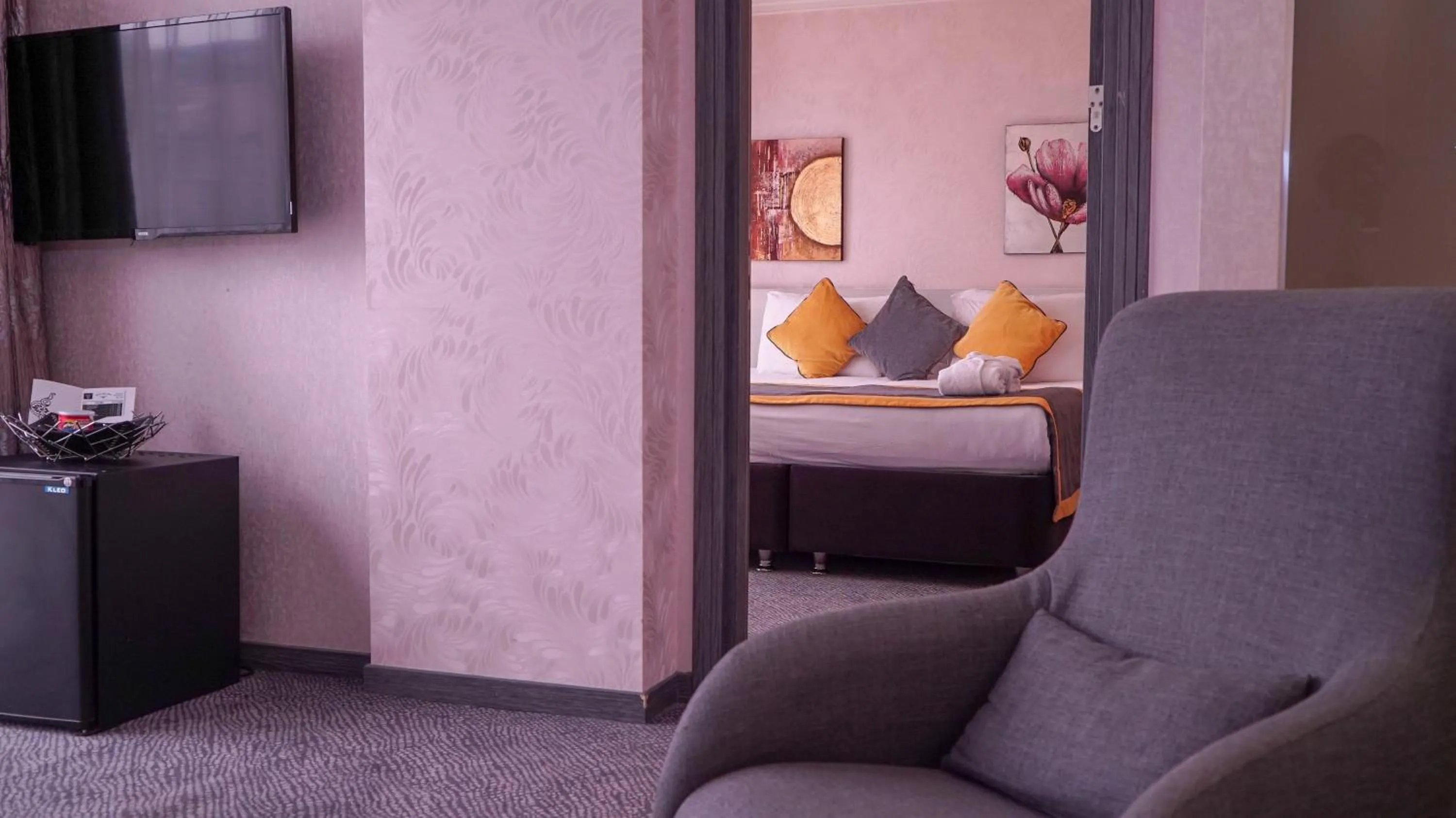 Seating area in Koza Suite Hotel