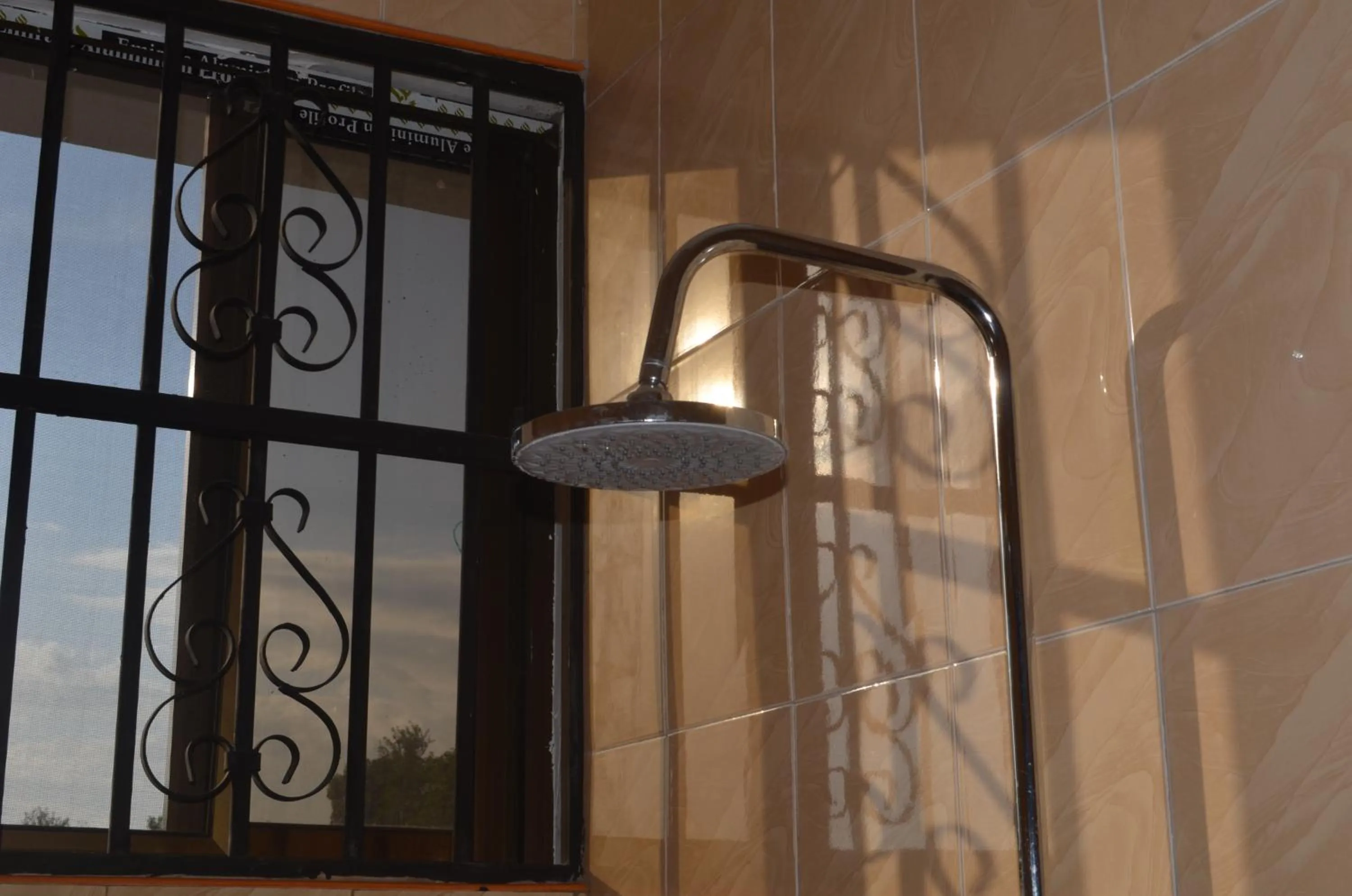 Shower in Jaden Hotel & Lounge - Arusha