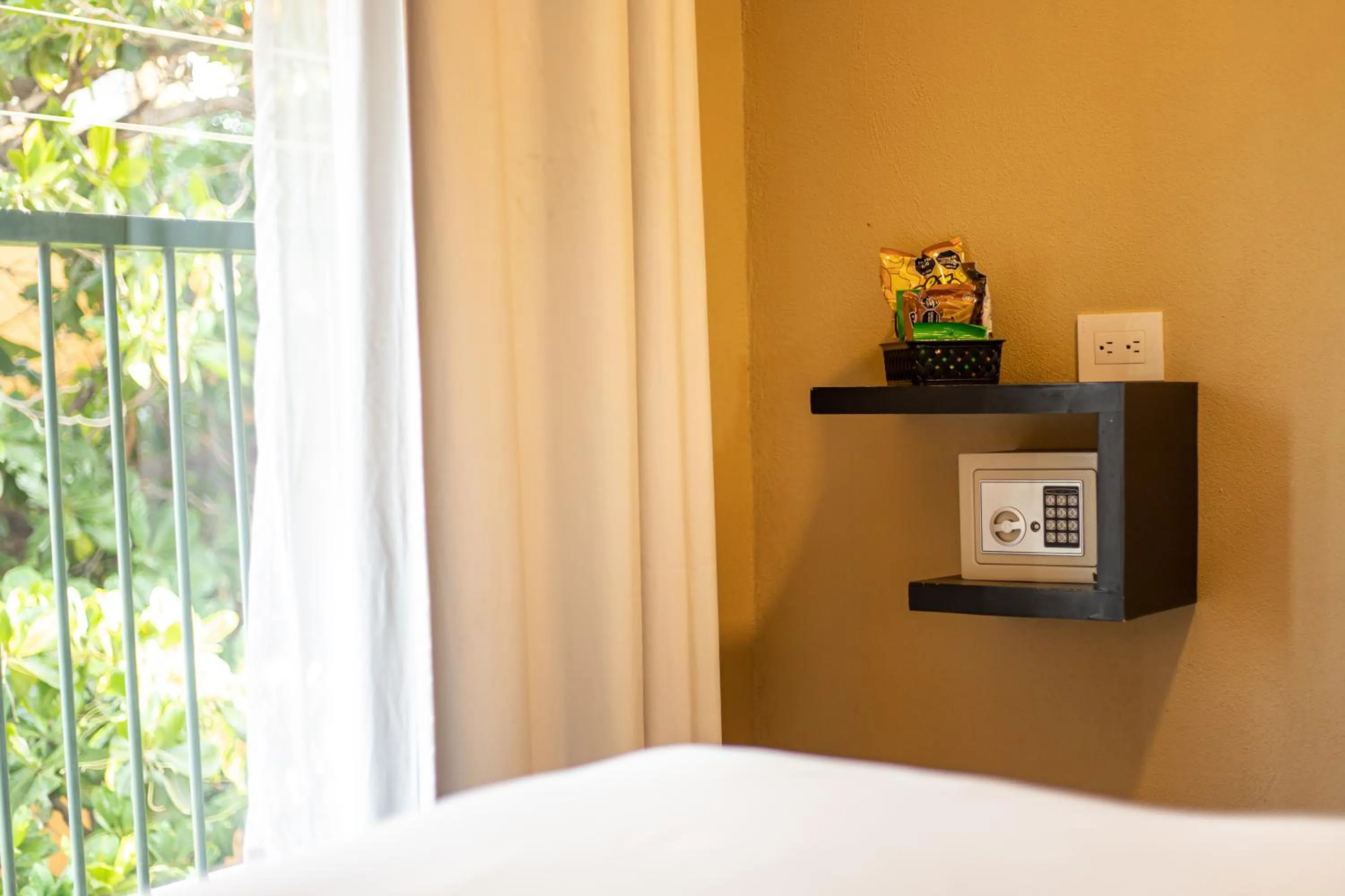 safe, Bed in Oasis Fresh Hotel