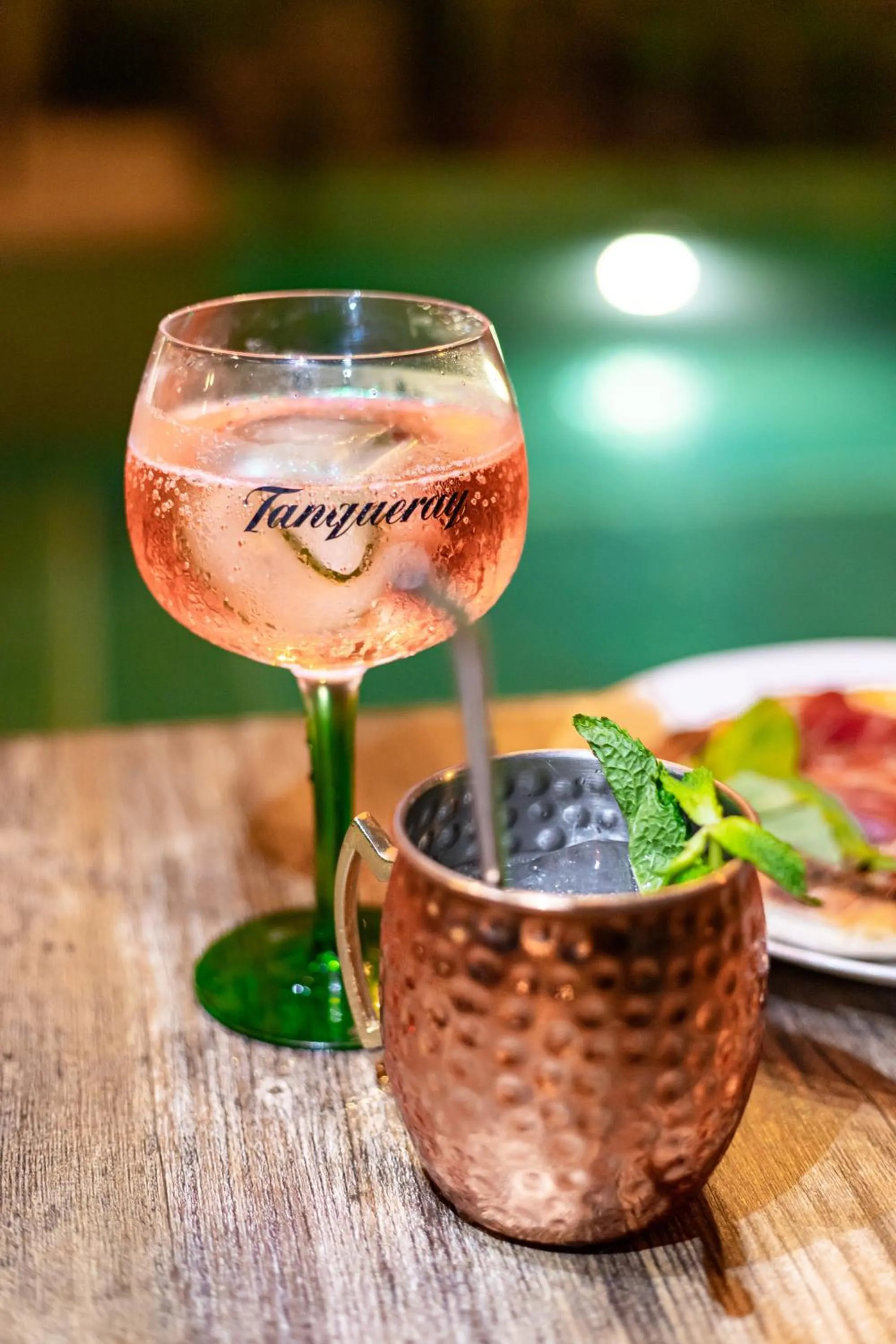 Food and drinks in Oasis Fresh Hotel