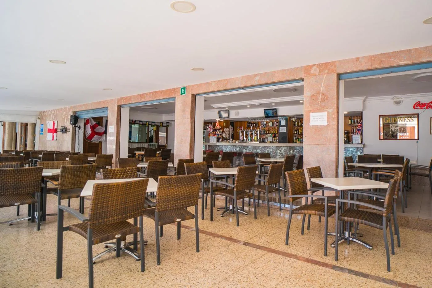 Lounge or bar in Hotel Sur