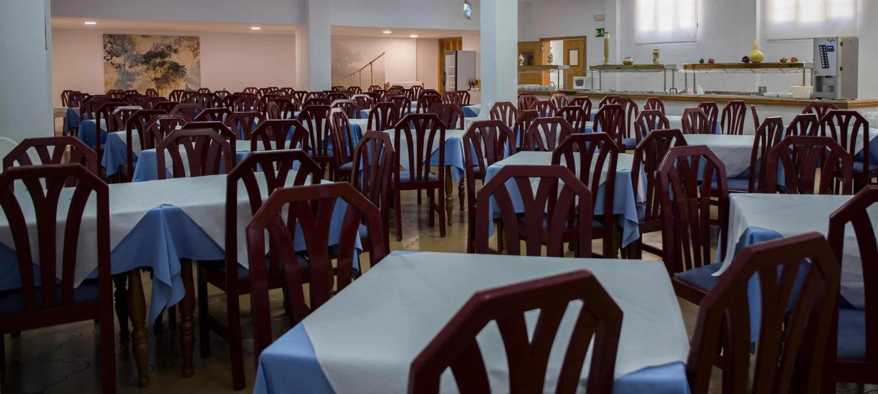 Restaurant/places to eat in Hotel Sur