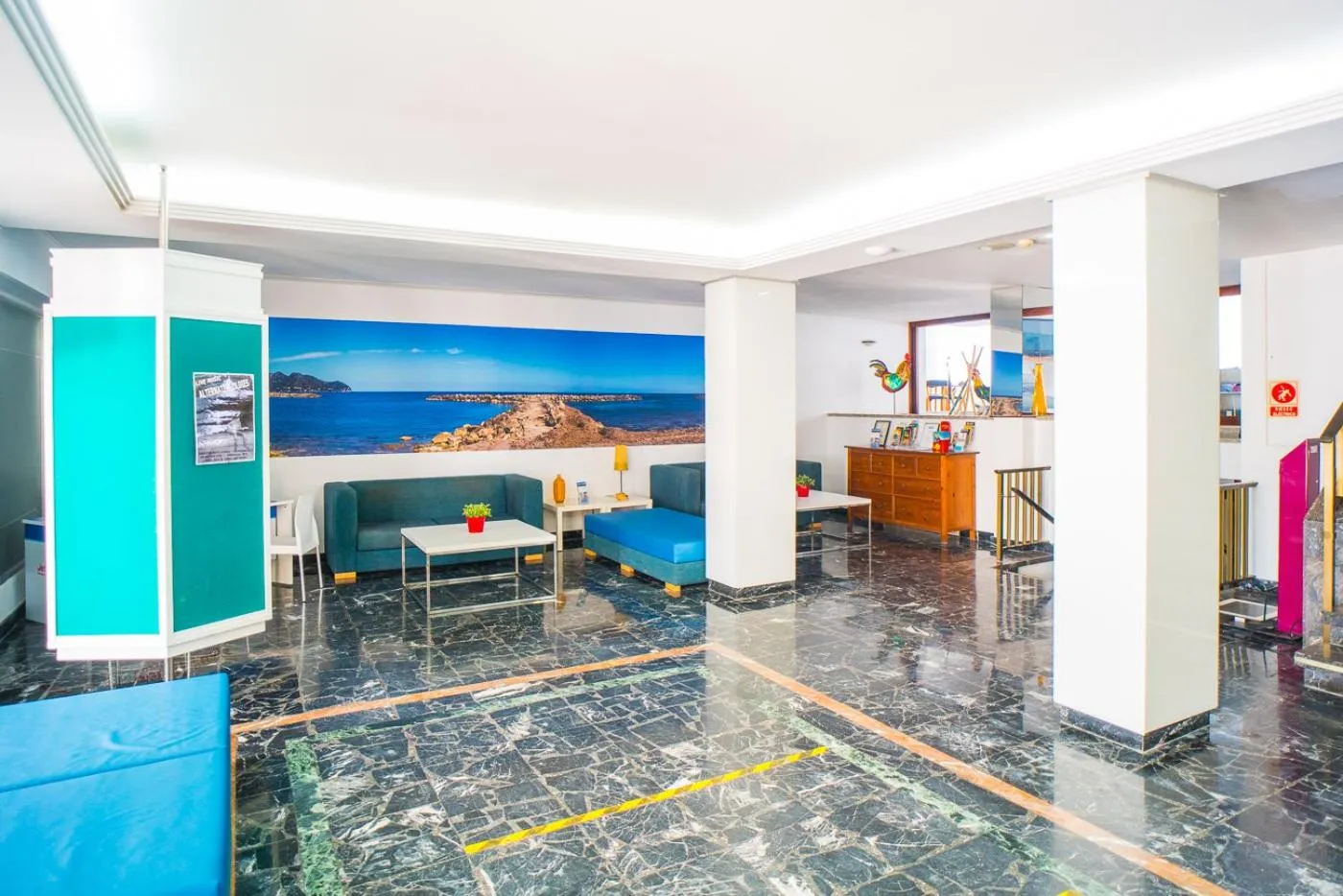 Living room in Hotel Sur