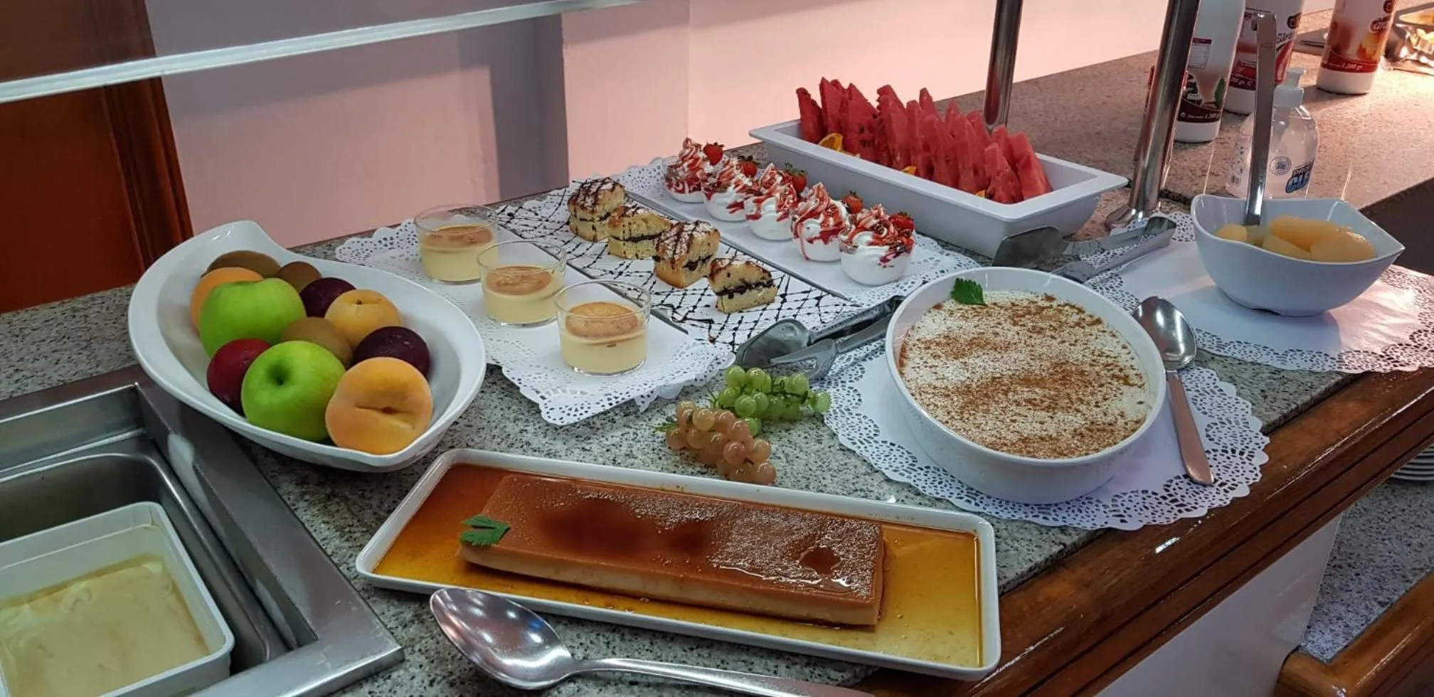 Breakfast in Hotel Sur