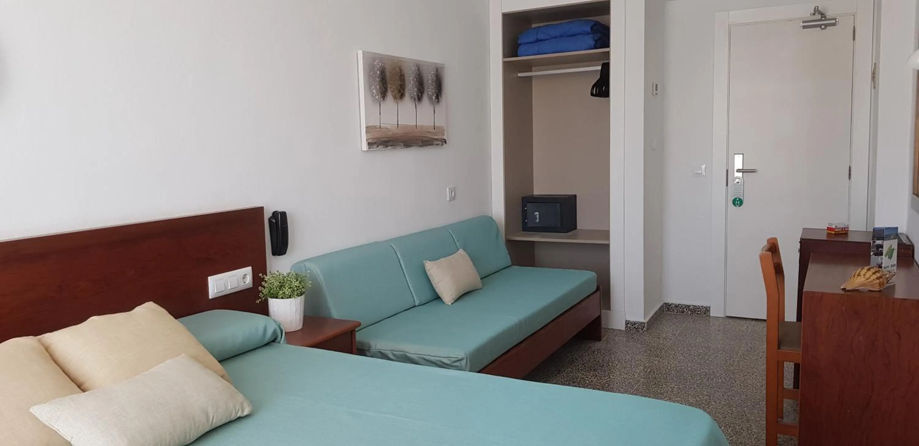 Bedroom in Hotel Sur