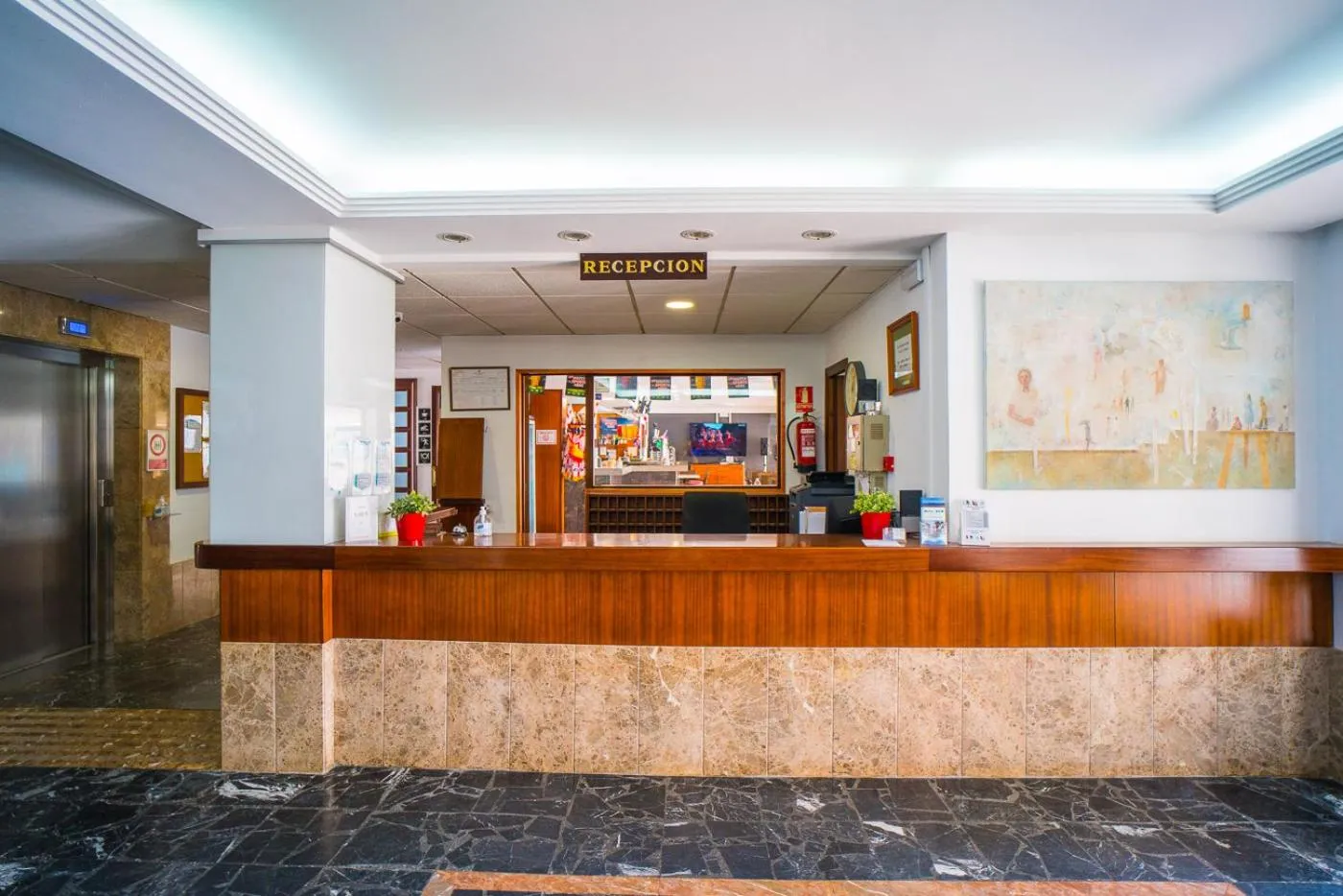Lobby or reception in Hotel Sur