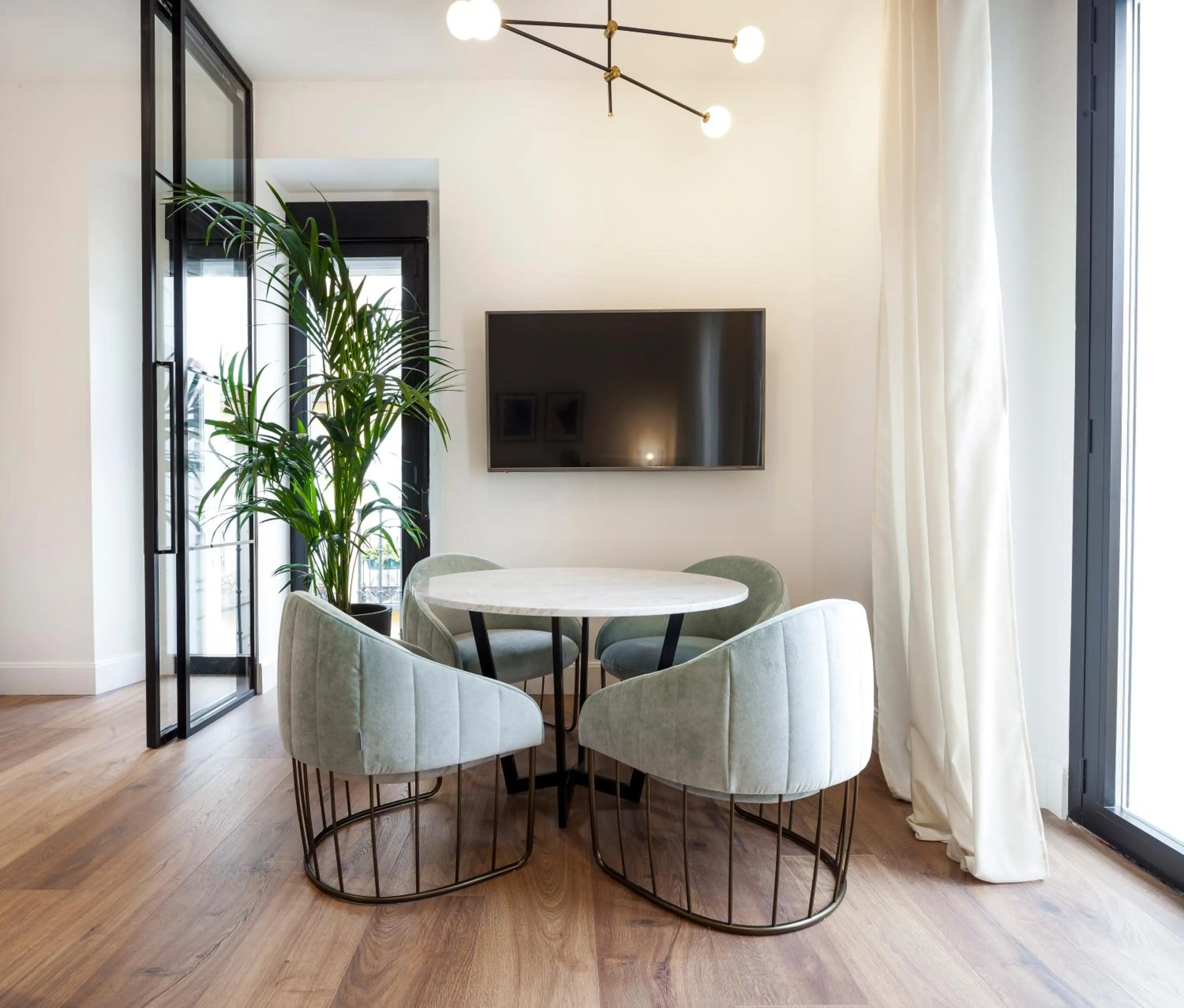Dining area in Mante House - Malasaña Design