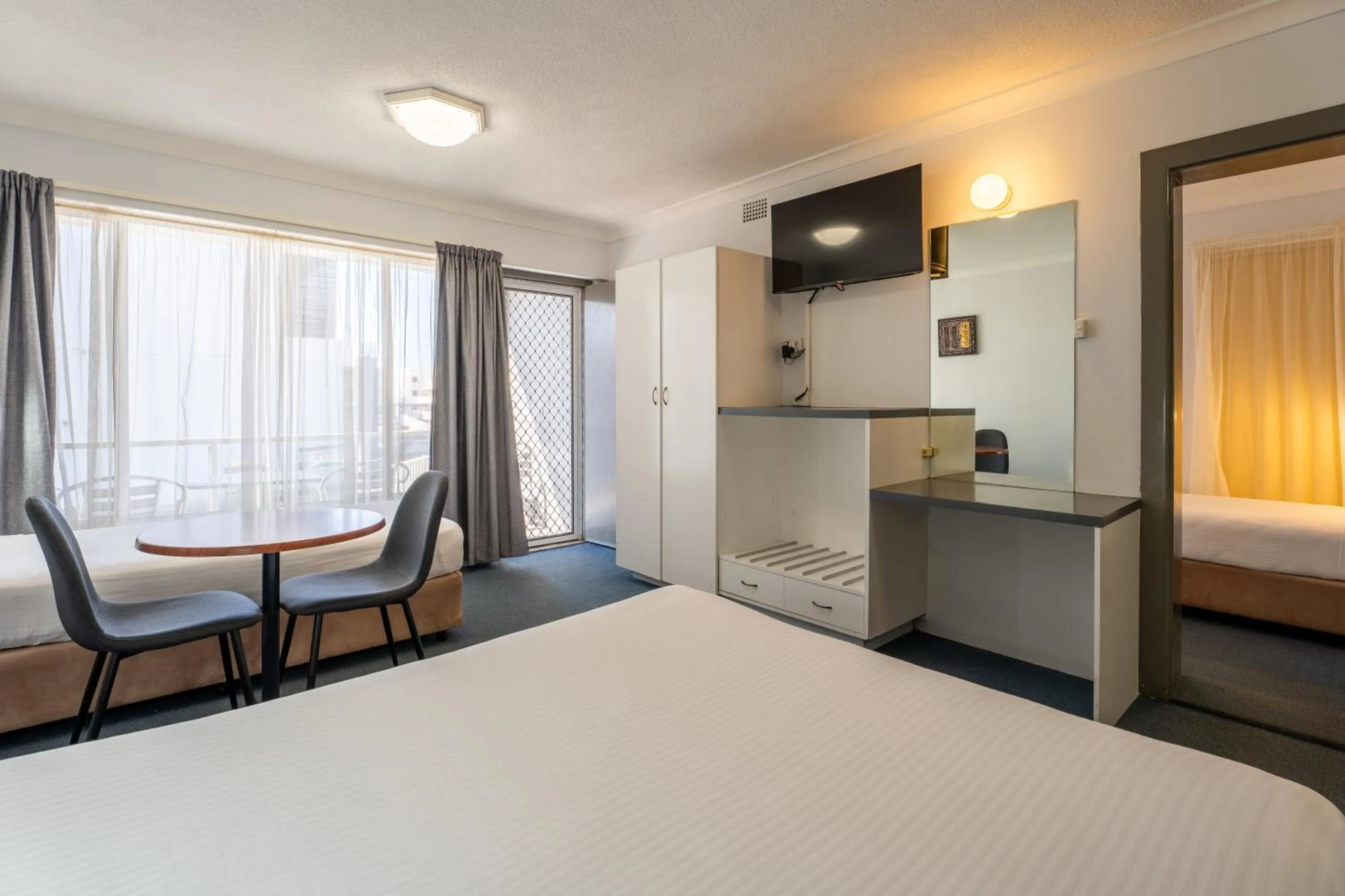 Bedroom, Bed in Port Aloha Motel