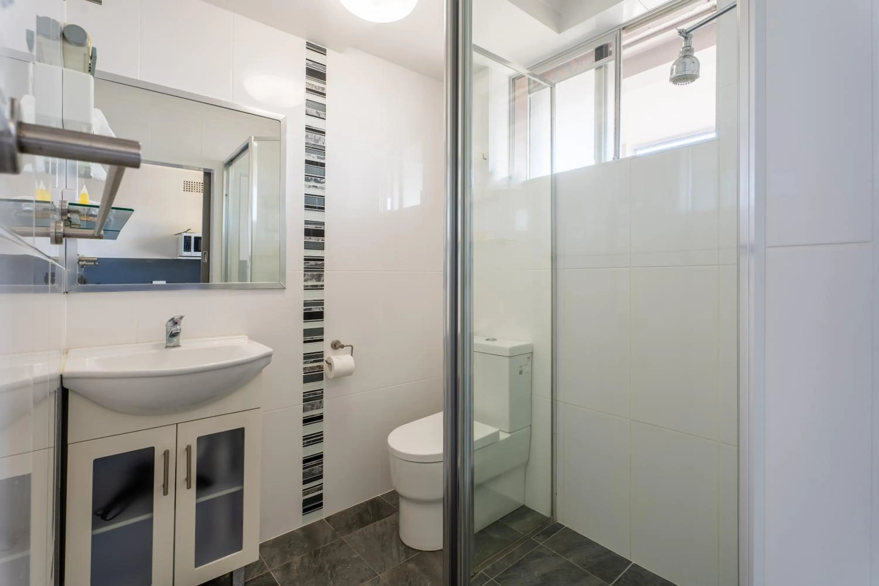 Bathroom in Port Aloha Motel