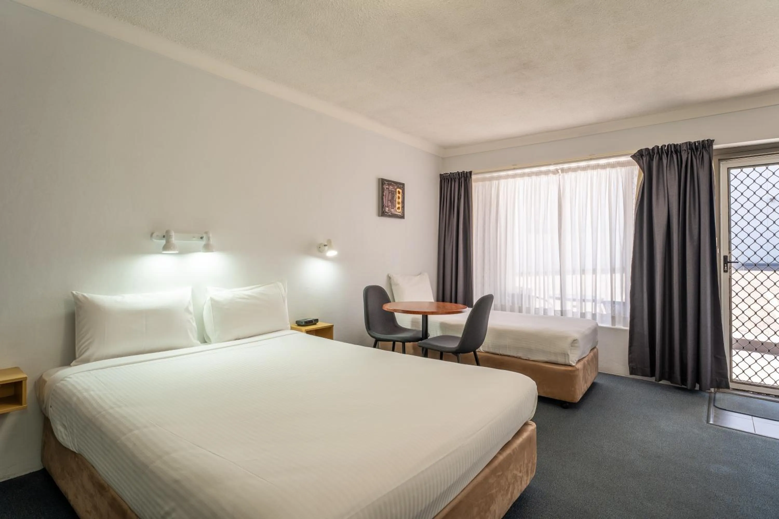 Bedroom, Bed in Port Aloha Motel