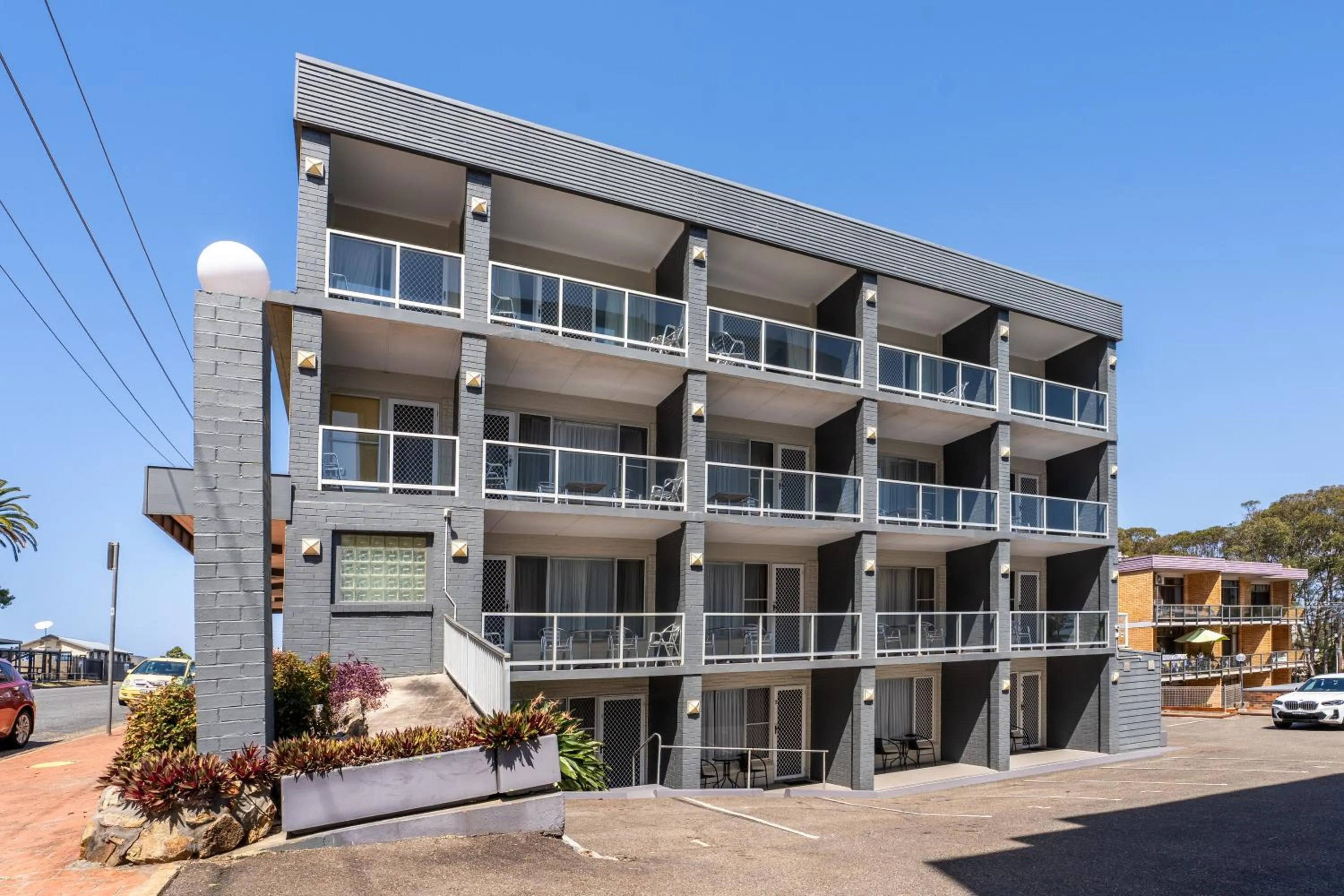 Property building in Port Aloha Motel