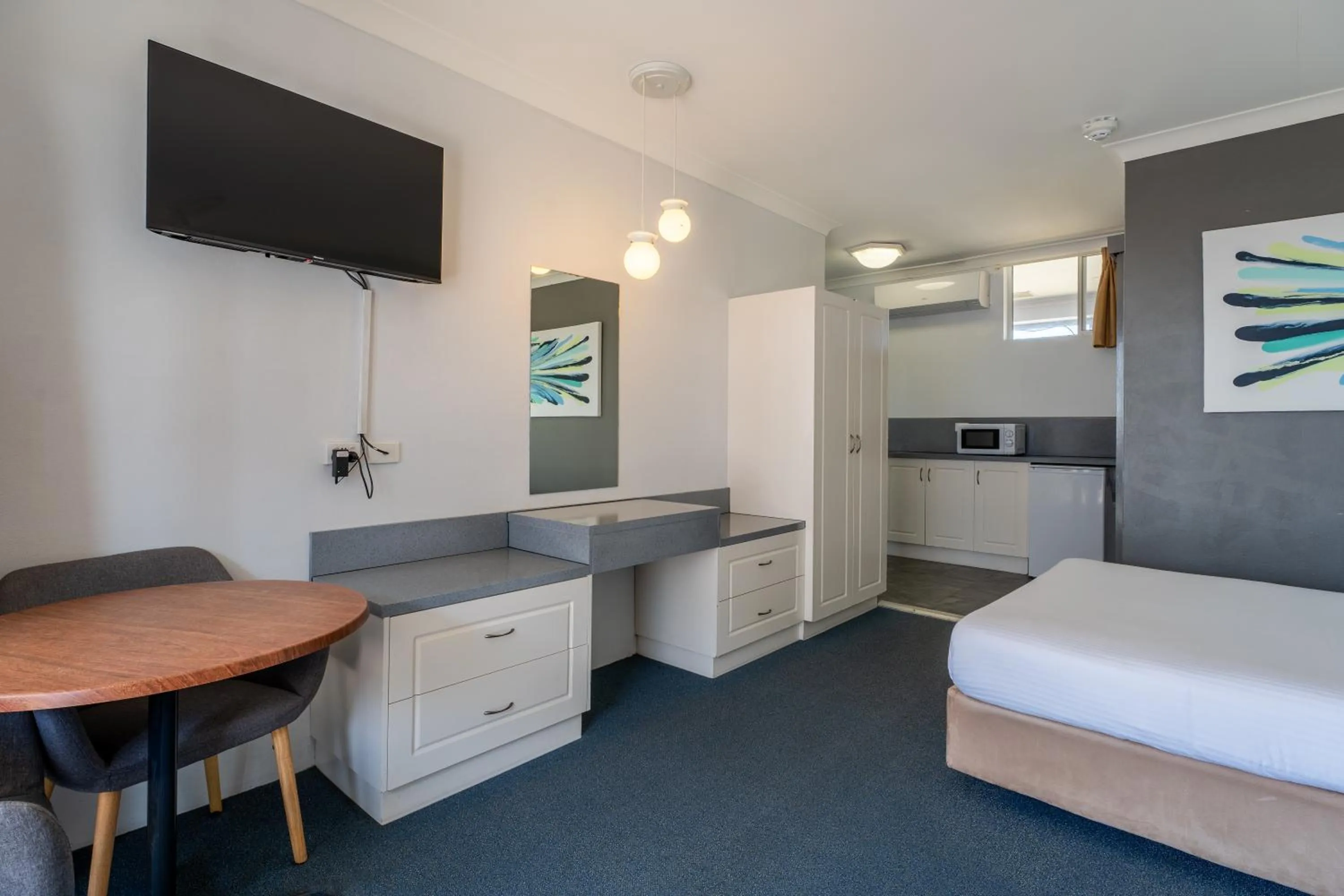 Bedroom, Bed in Port Aloha Motel