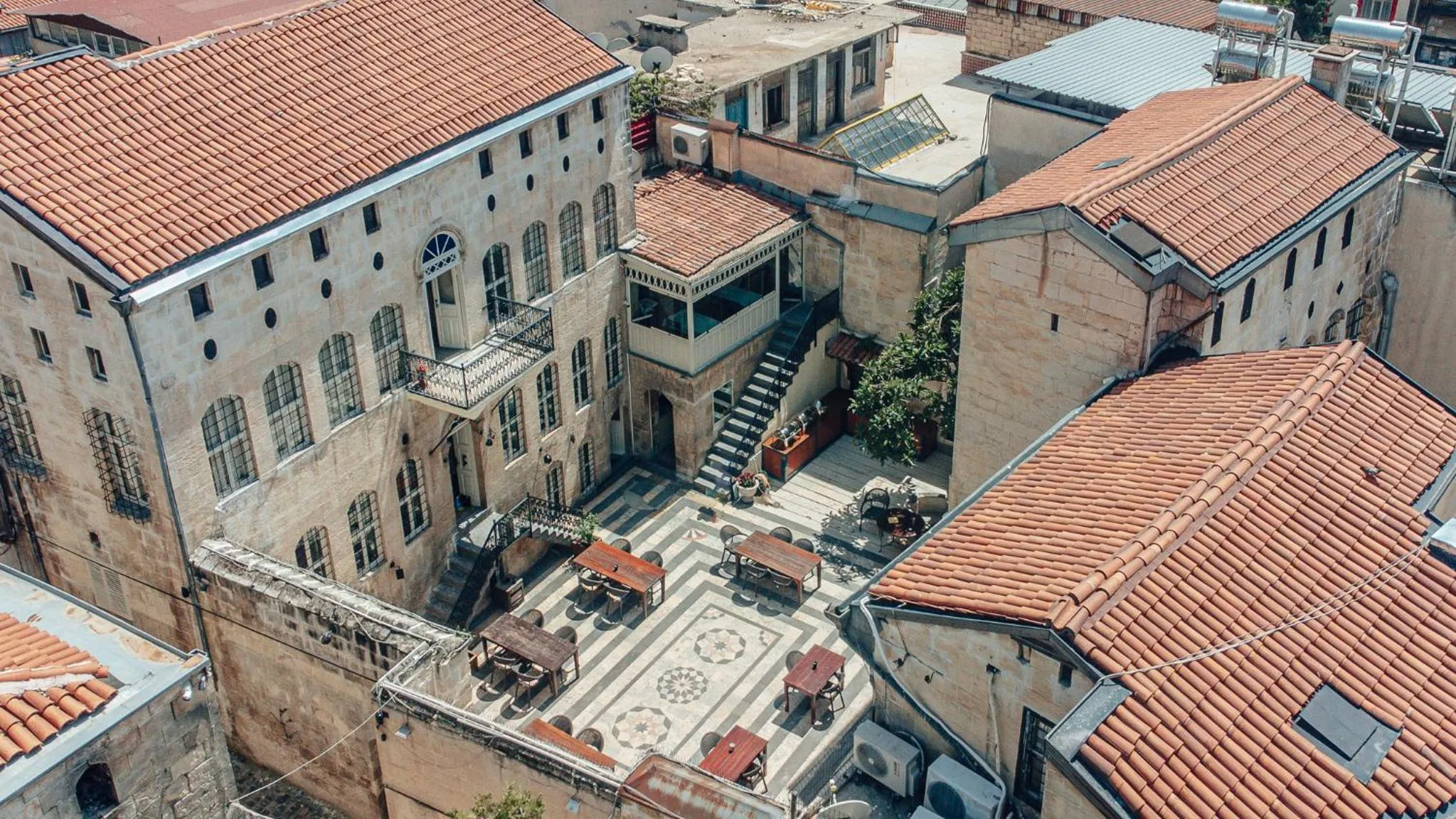 Property building in Anadolu Evleri