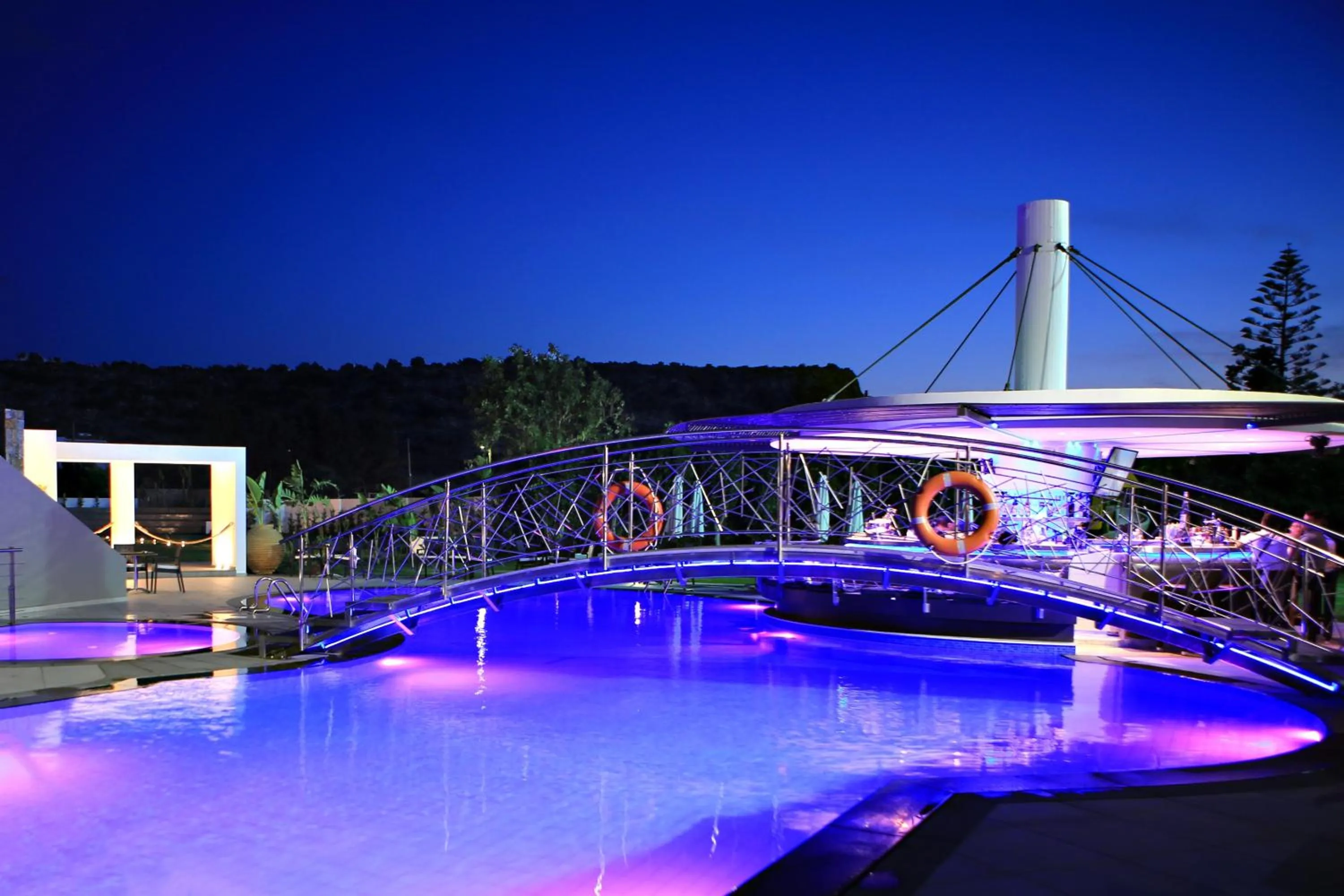 Swimming pool in Marigianna Apartments