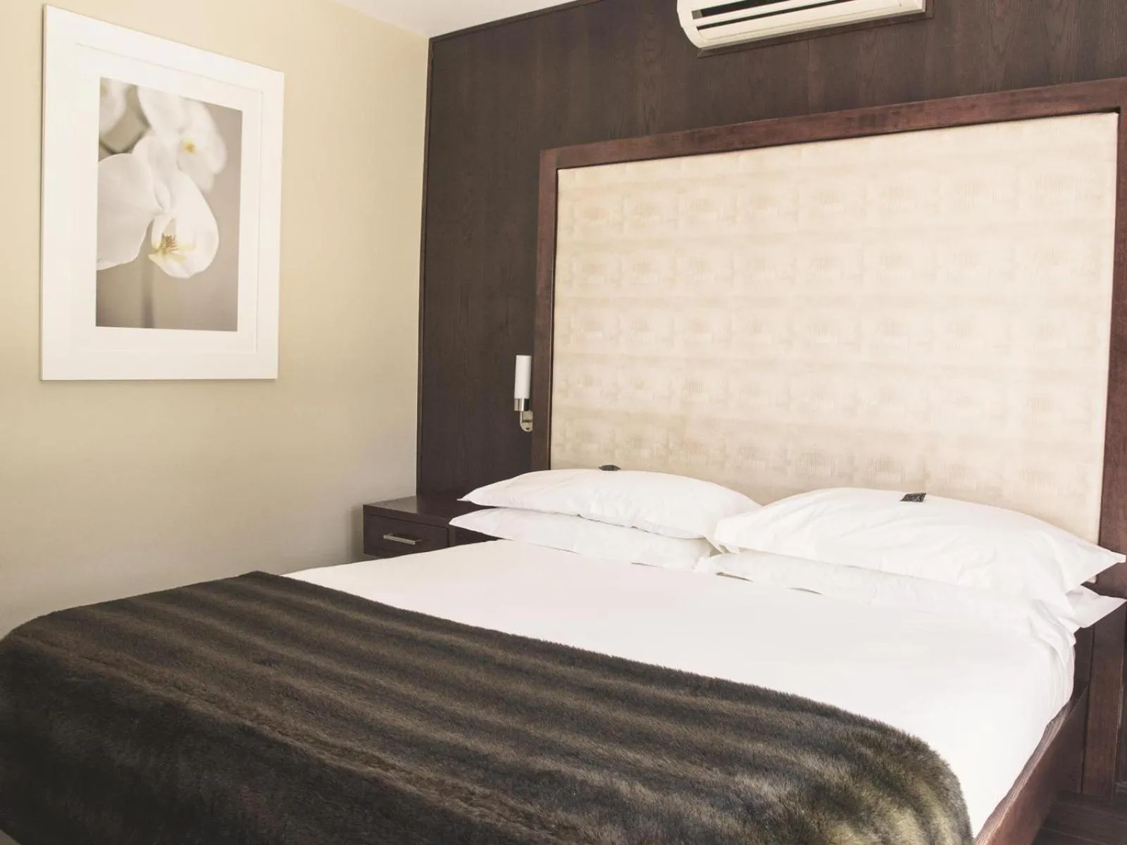 Bed in Homestead Villas