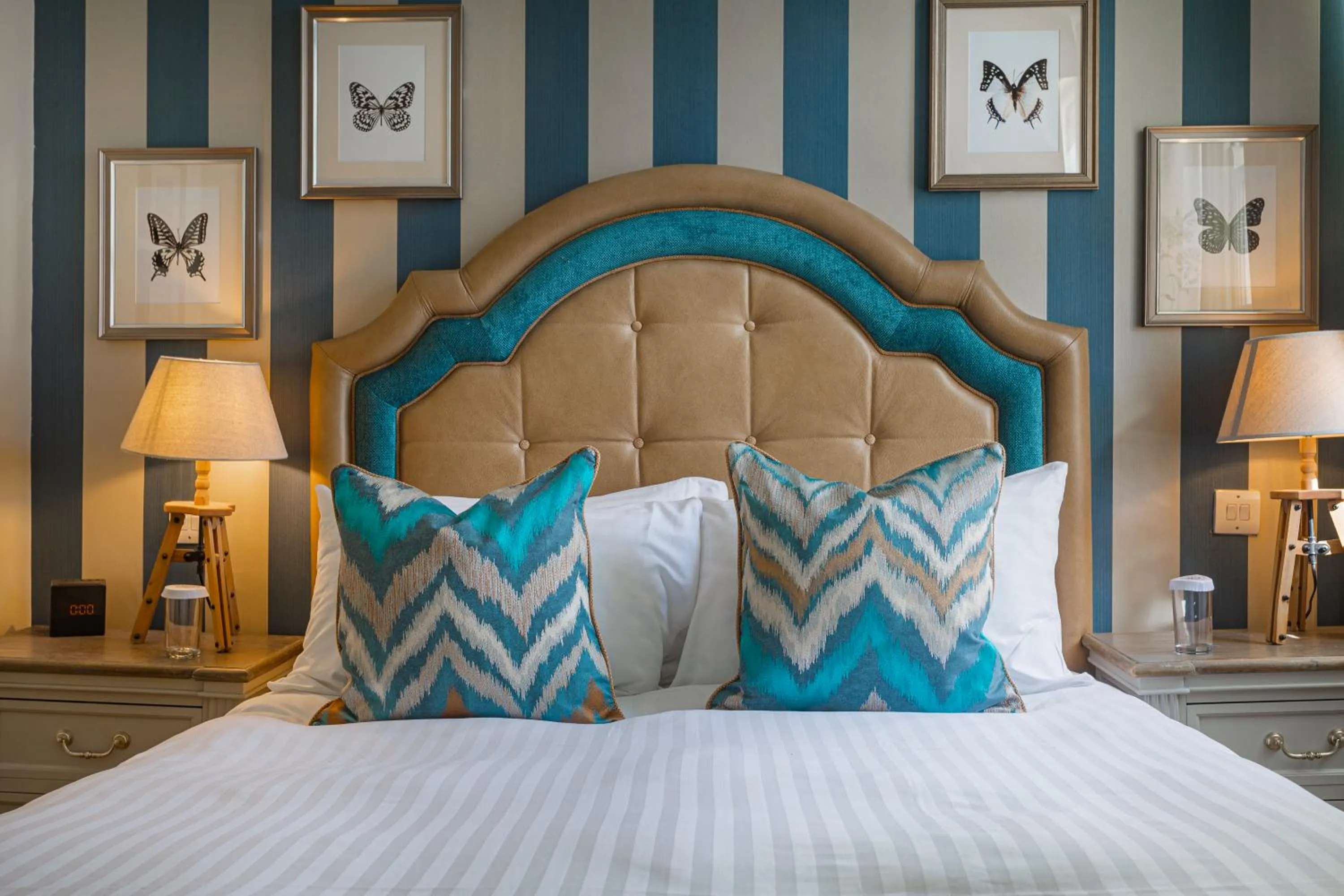 Bed in The White Horse Hotel, Romsey, Hampshire - The Coaching Inn Group
