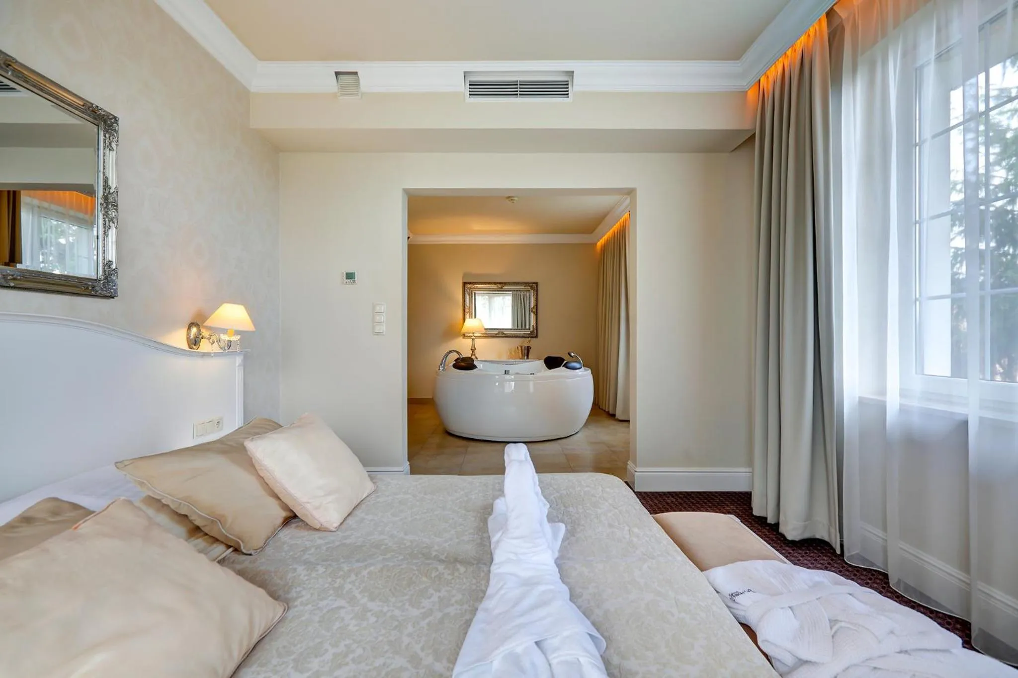 Photo of the whole room, Bed in Hotel Afrodyta Business & Spa