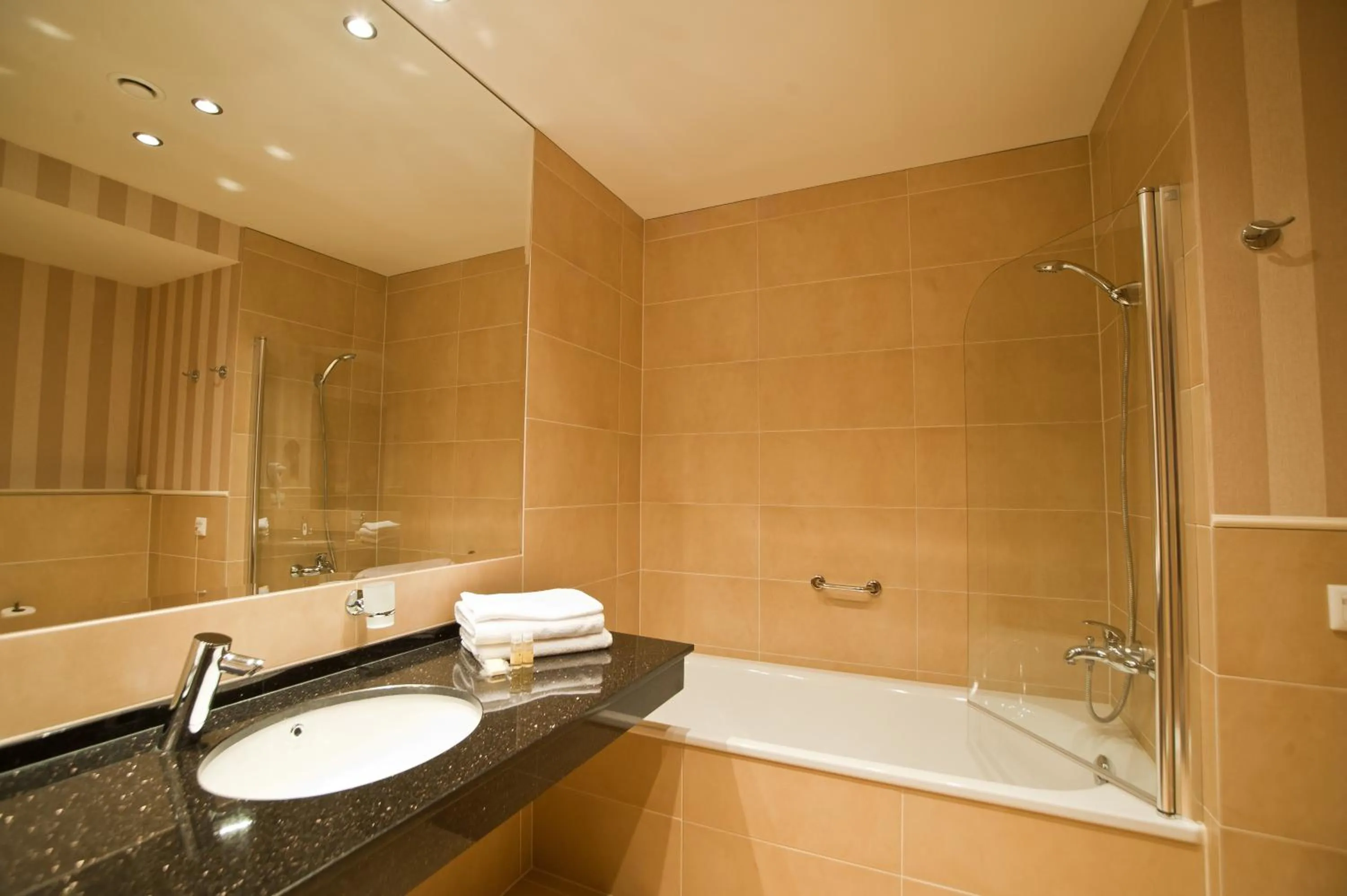 Bathroom in Hotel Afrodyta Business & Spa