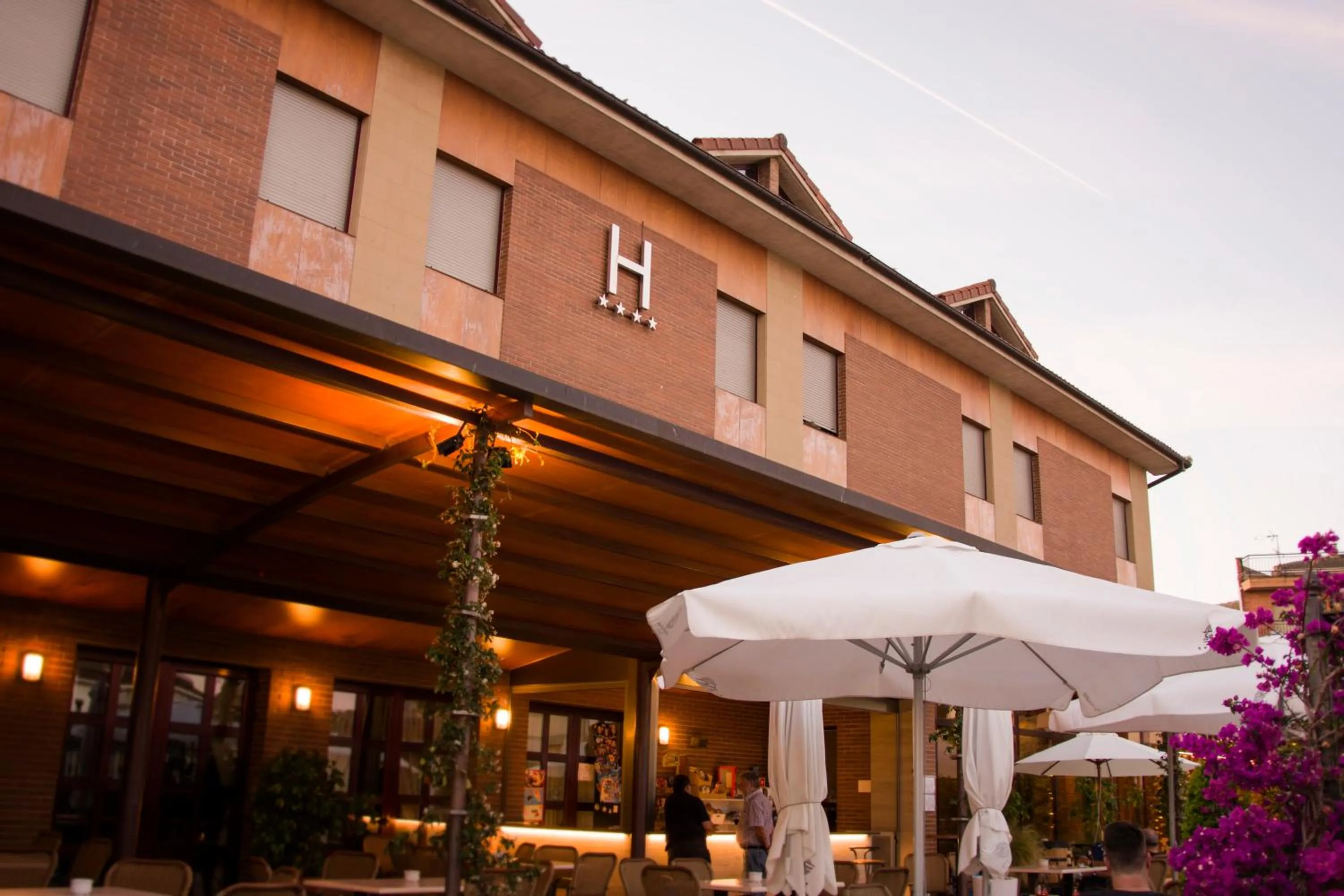 Property building in Hotel Villa de Larraga