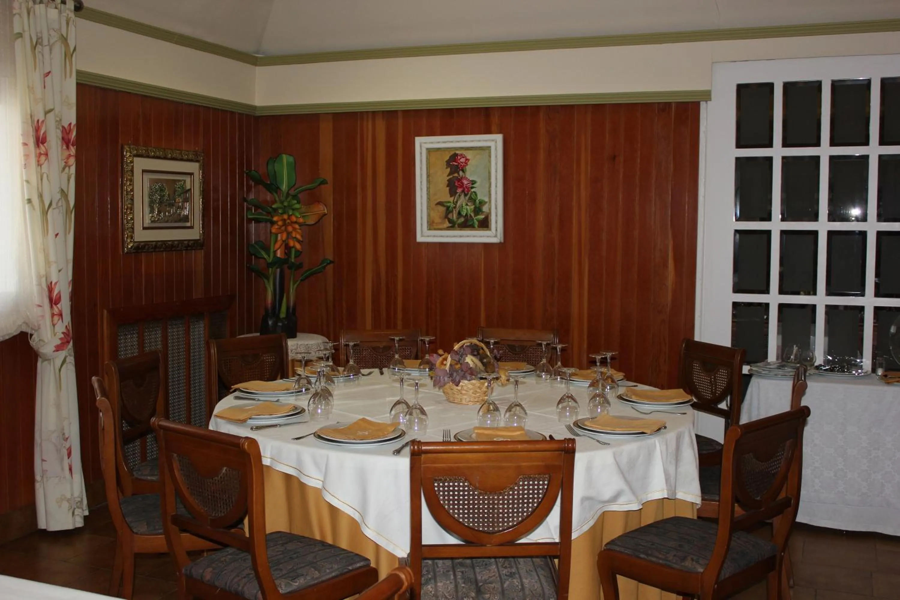 Restaurant/places to eat in Hotel Villa de Larraga