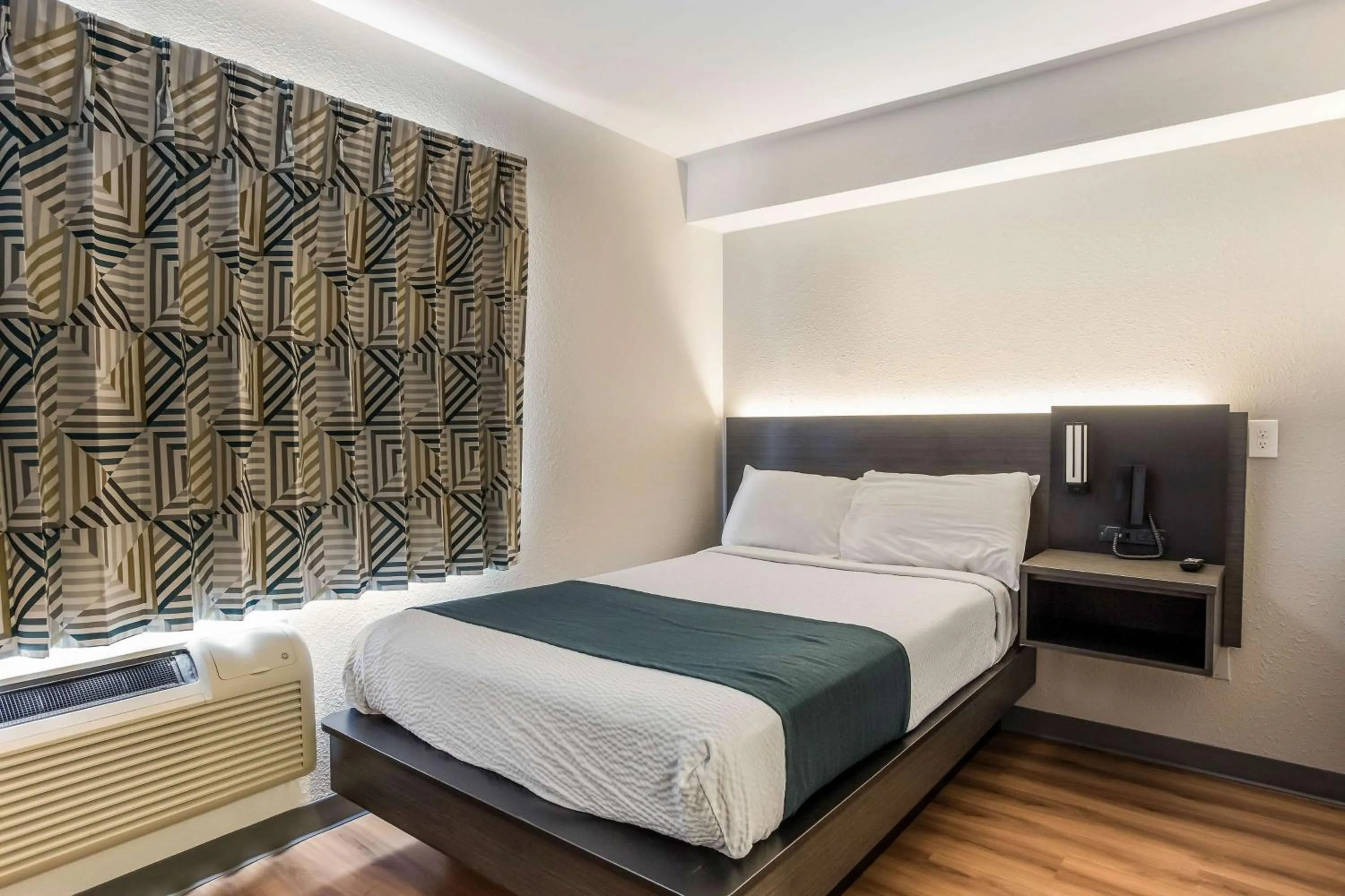 Photo of the whole room in Motel 6 Boise - Airport