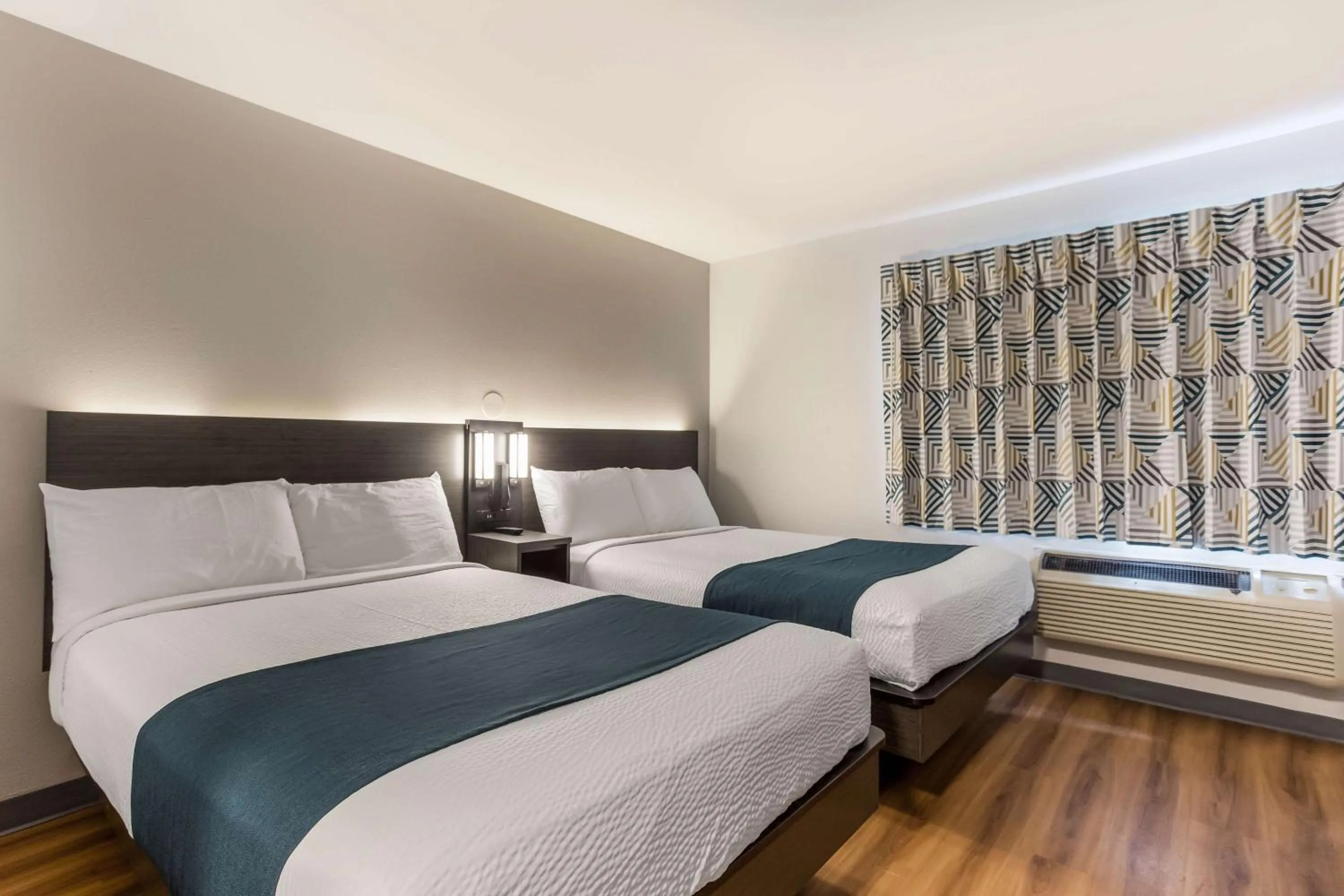 Premium Quadruple Room - single occupancy - Non-Smoking in Motel 6 Boise - Airport