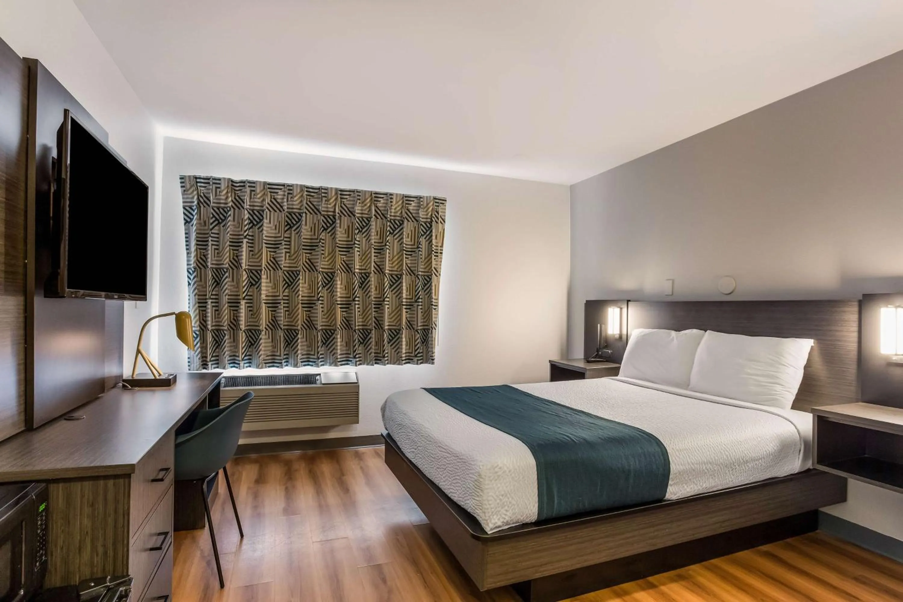 Photo of the whole room in Motel 6 Boise - Airport