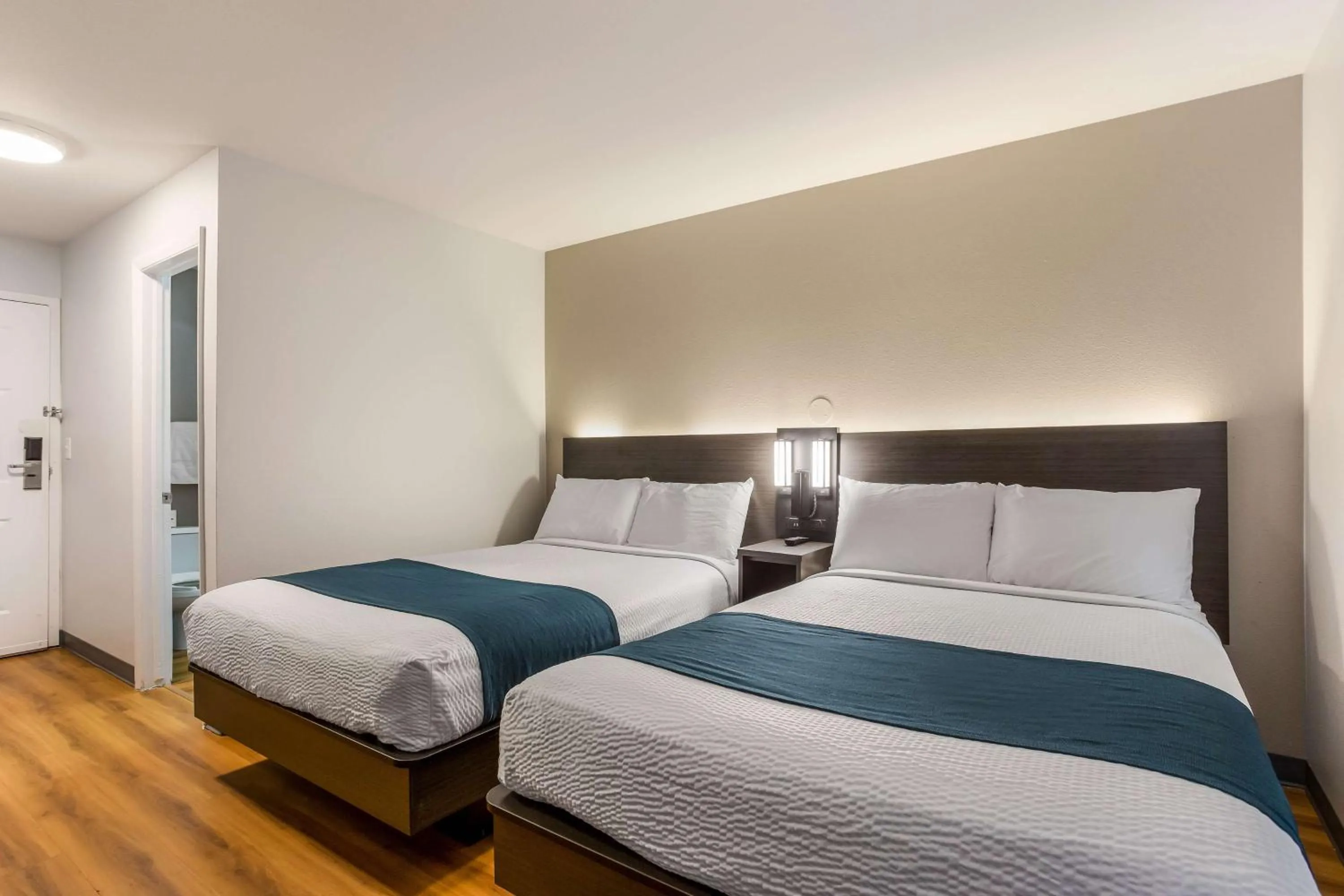 Photo of the whole room in Motel 6 Boise - Airport