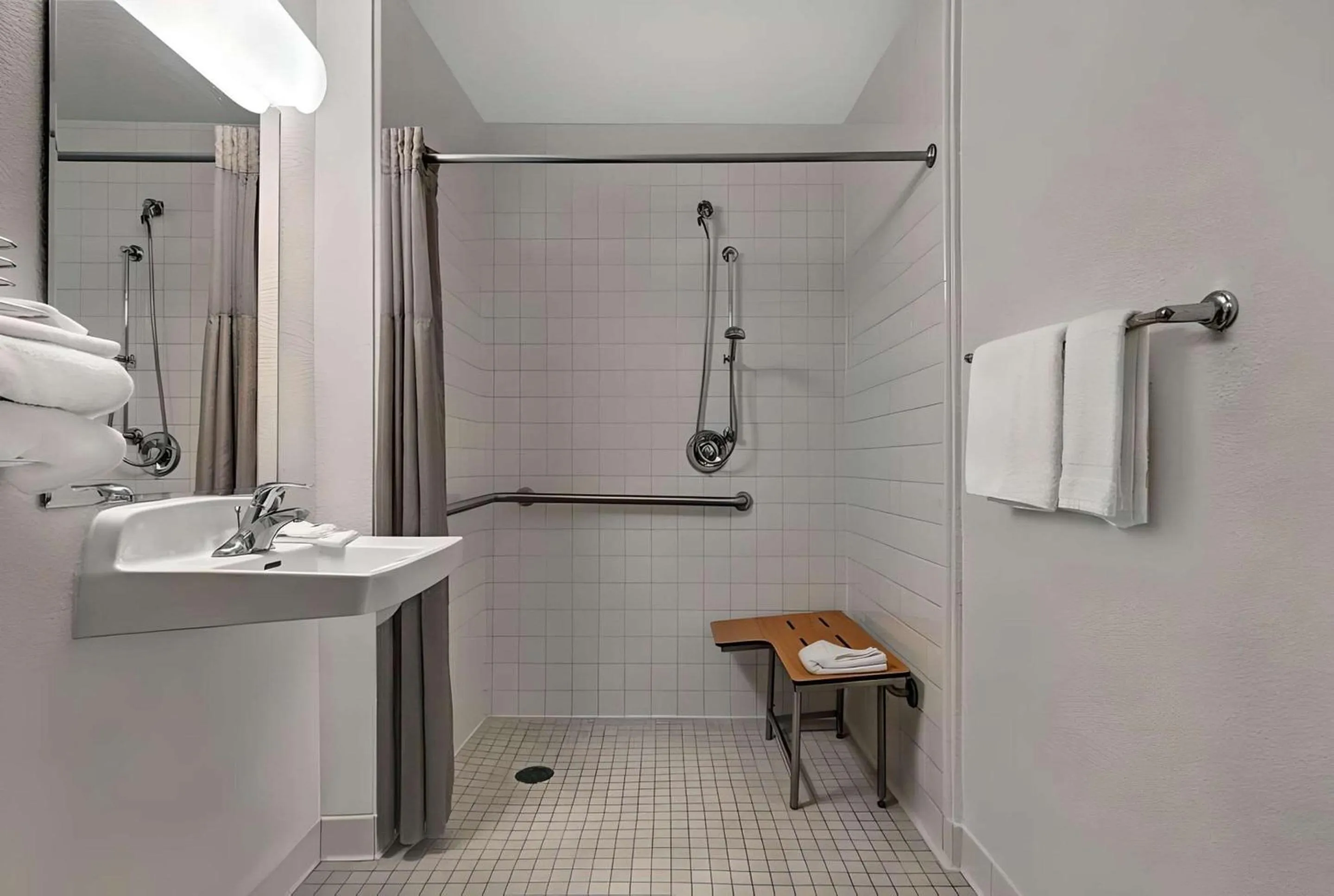 Bedroom in Motel 6-San Jose, CA - South