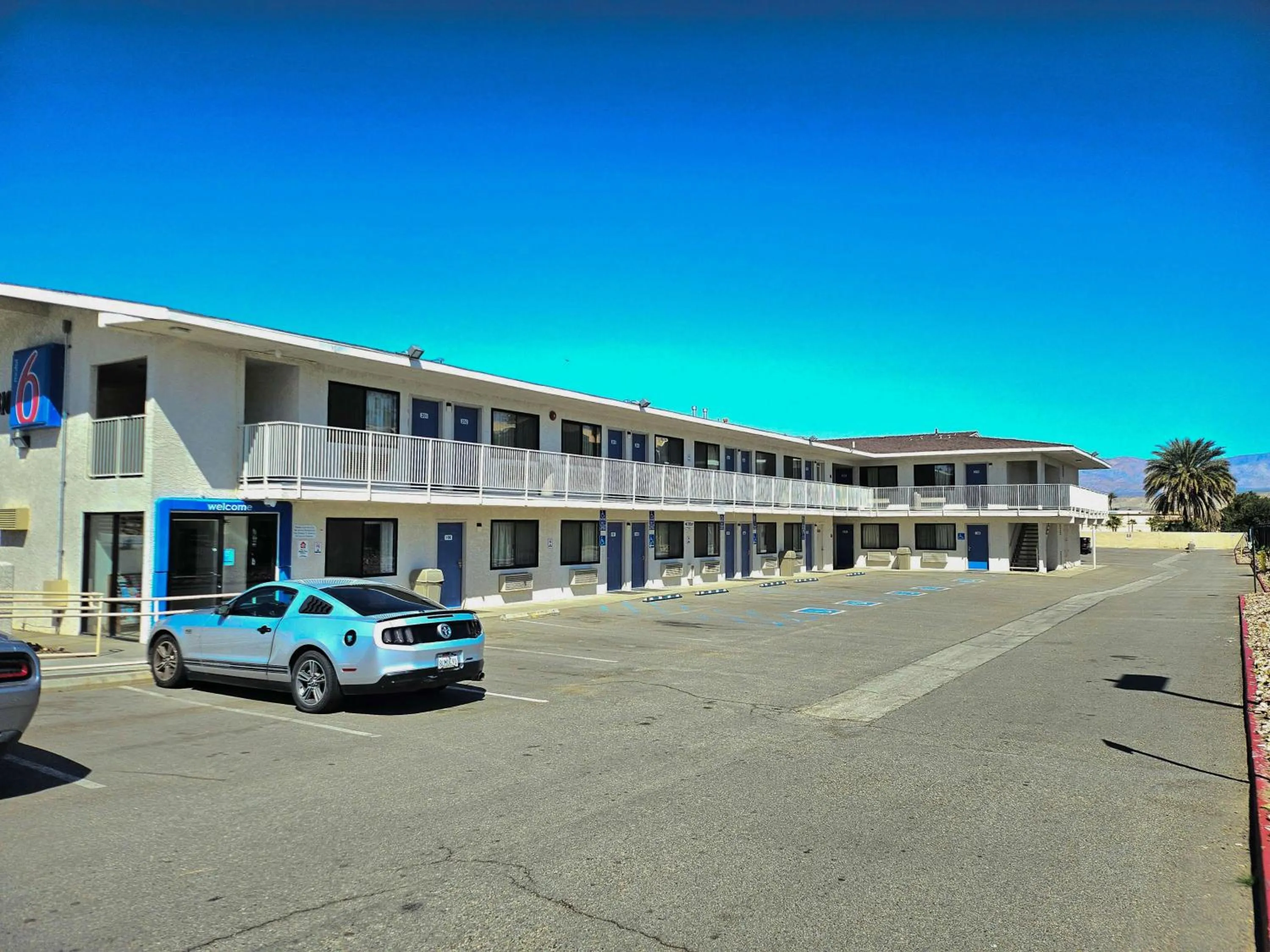 Property building in Motel 6-Palm Desert, CA - Palm Springs Area