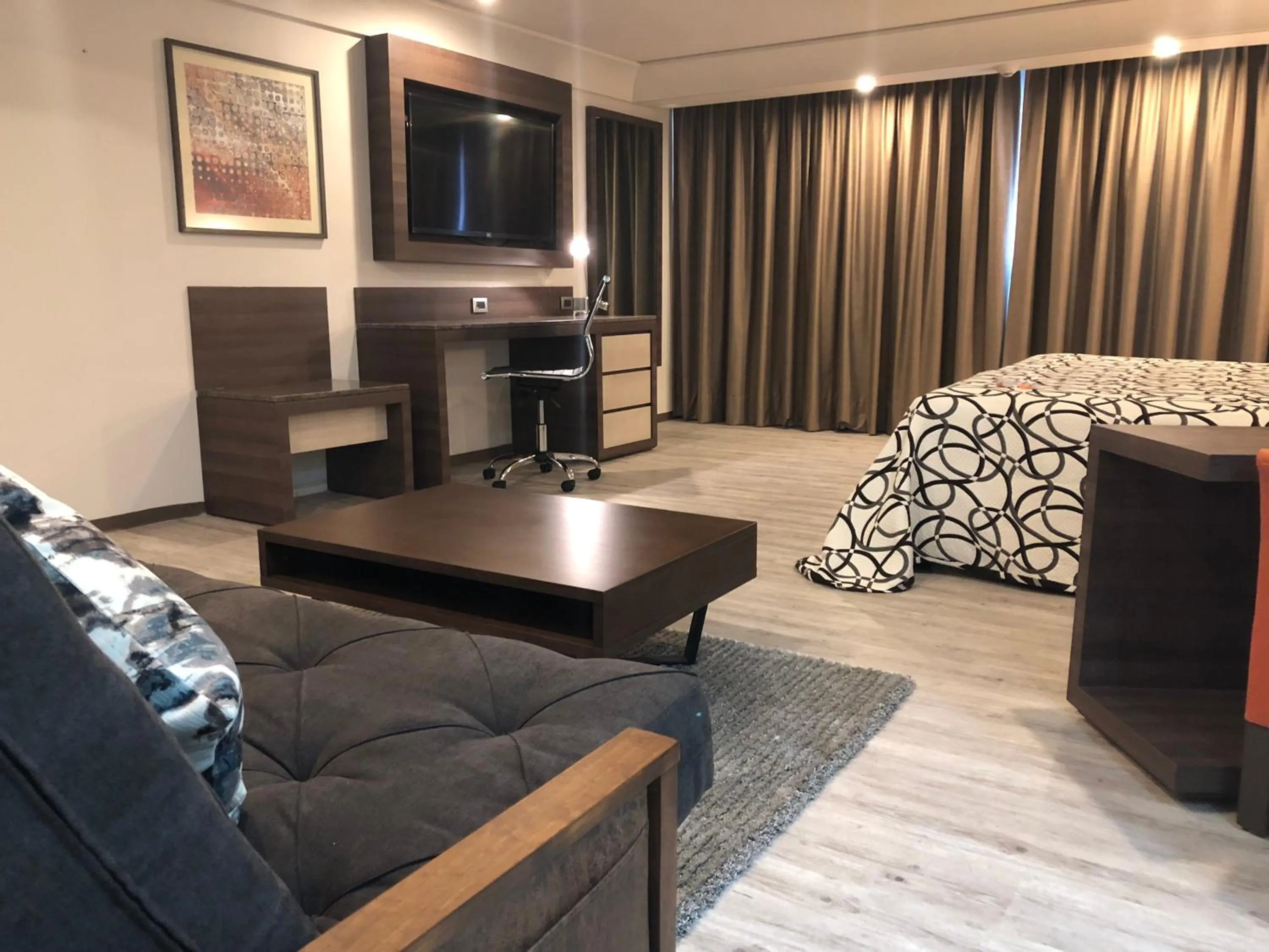 Decorative detail, Bed in Econo Express Hotel