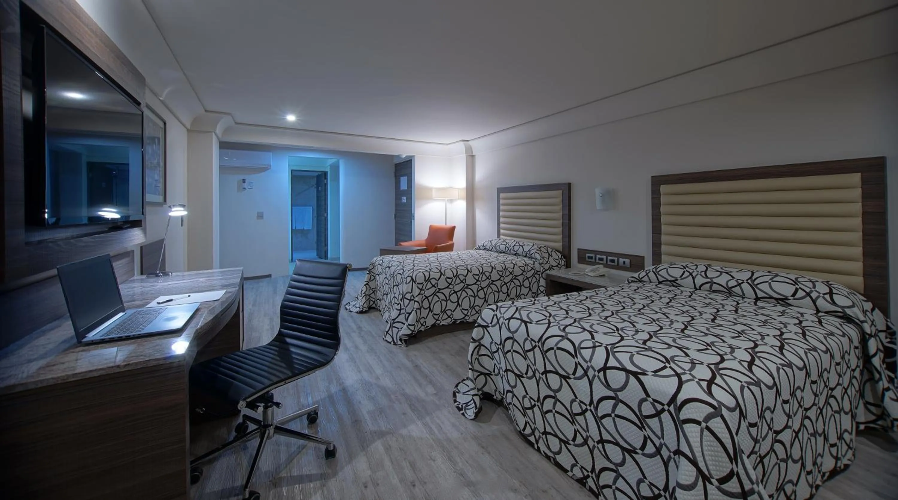 Photo of the whole room, Bed in Econo Express Hotel