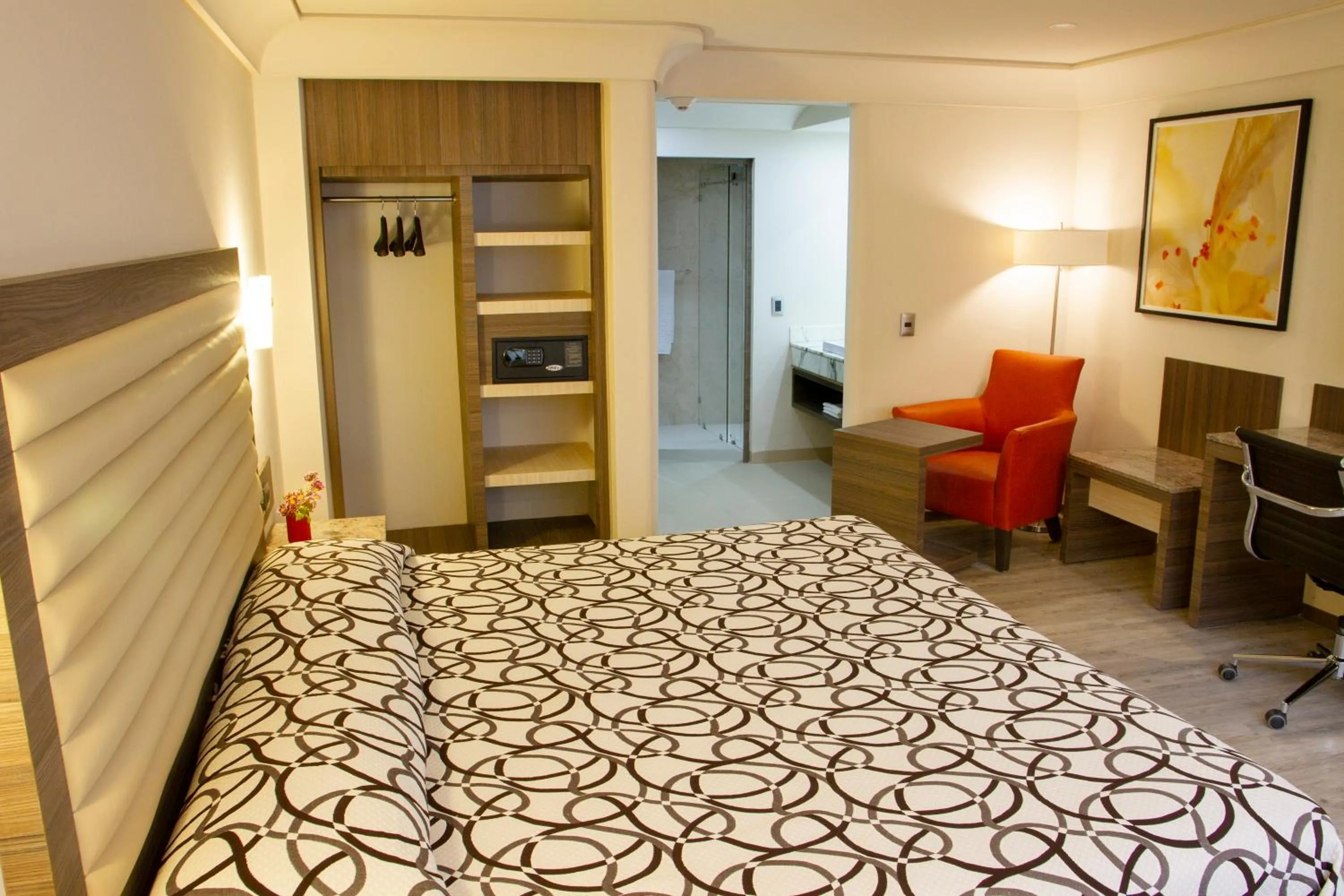 Photo of the whole room, Bed in Econo Express Hotel