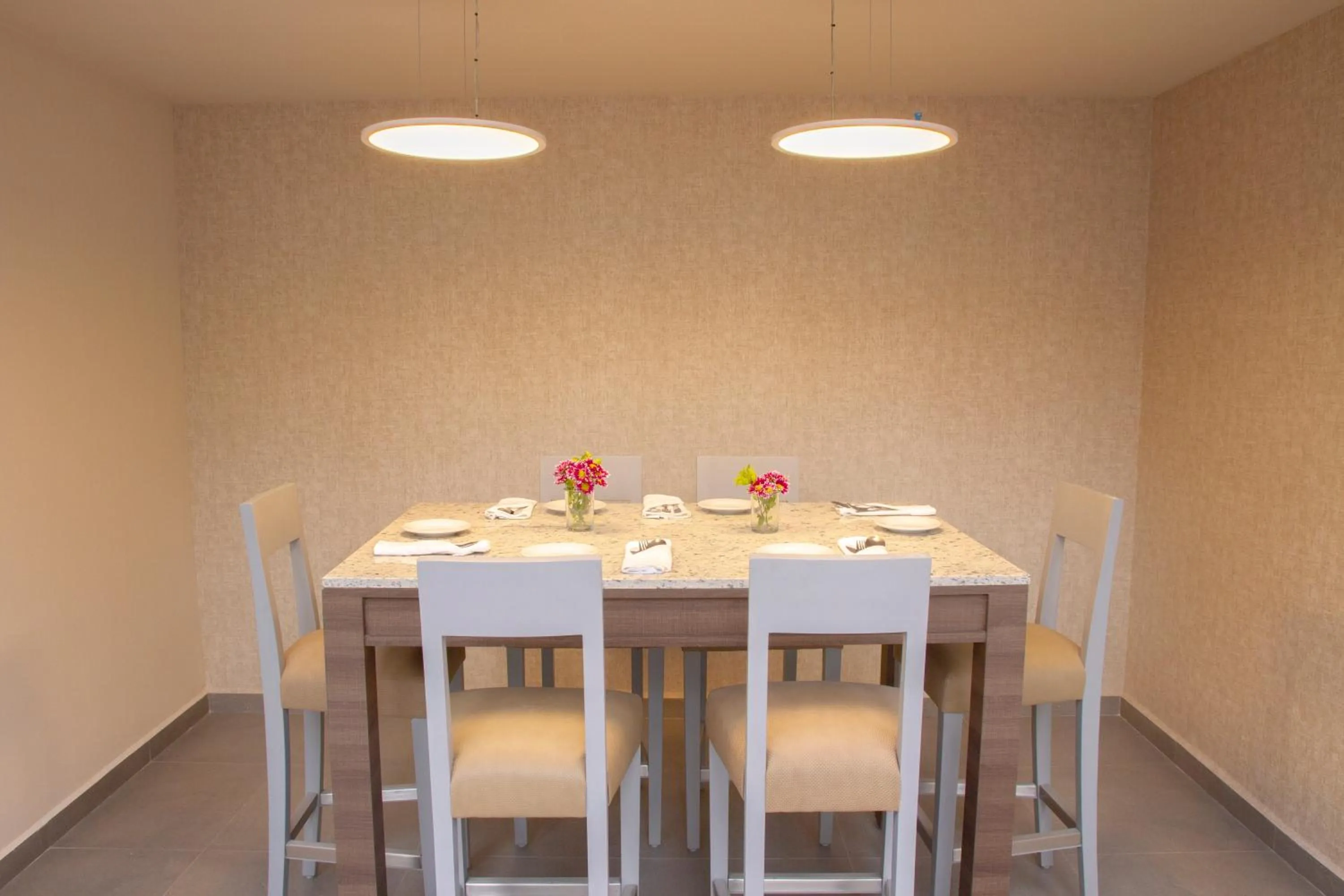 Breakfast in Econo Express Hotel