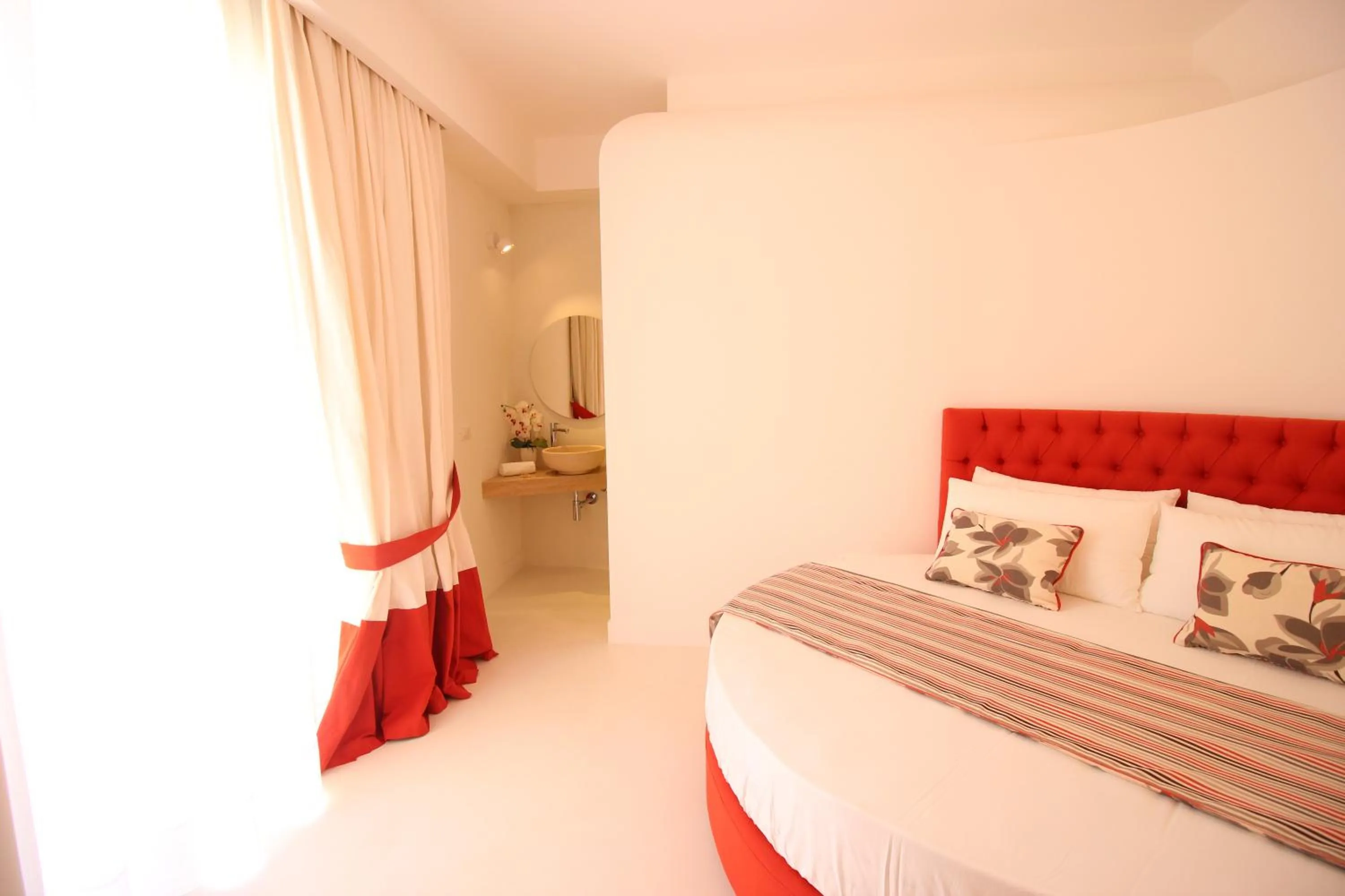 Patio, Bed in Il Borghetto Resort & Spa