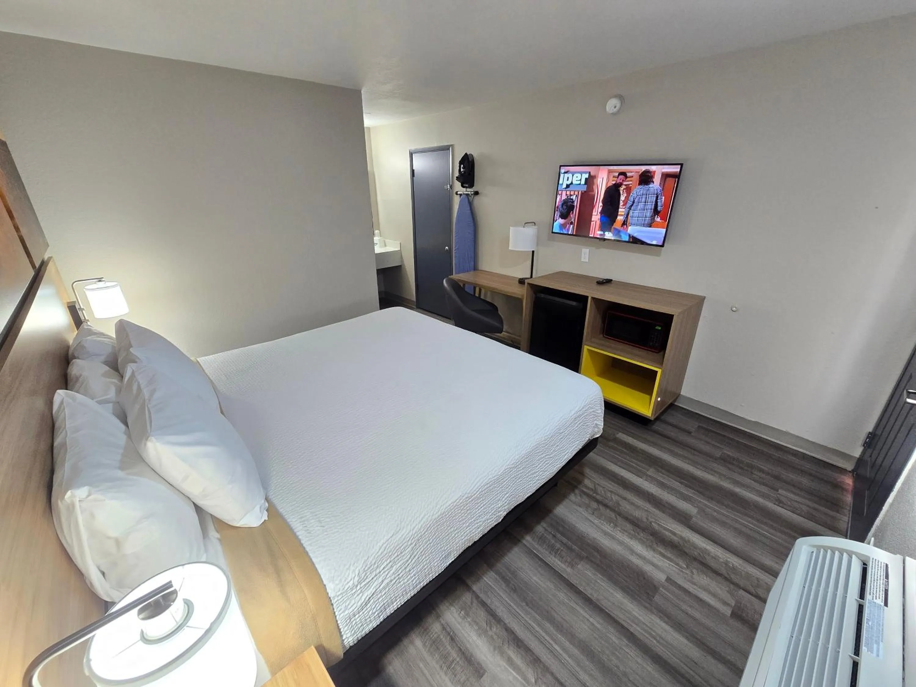 Bed in Days Inn by Wyndham Wichita Falls