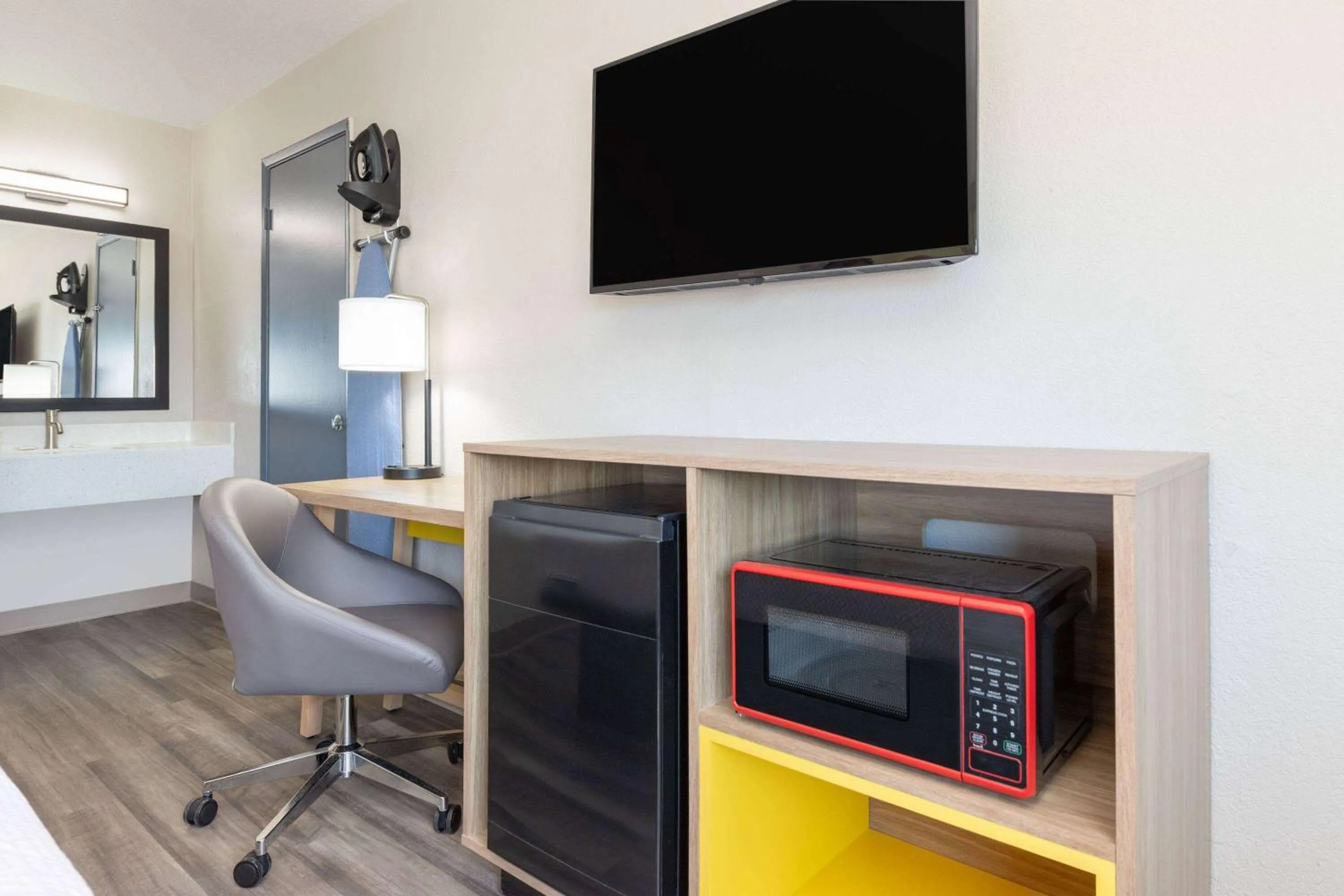 Photo of the whole room in Days Inn by Wyndham Wichita Falls