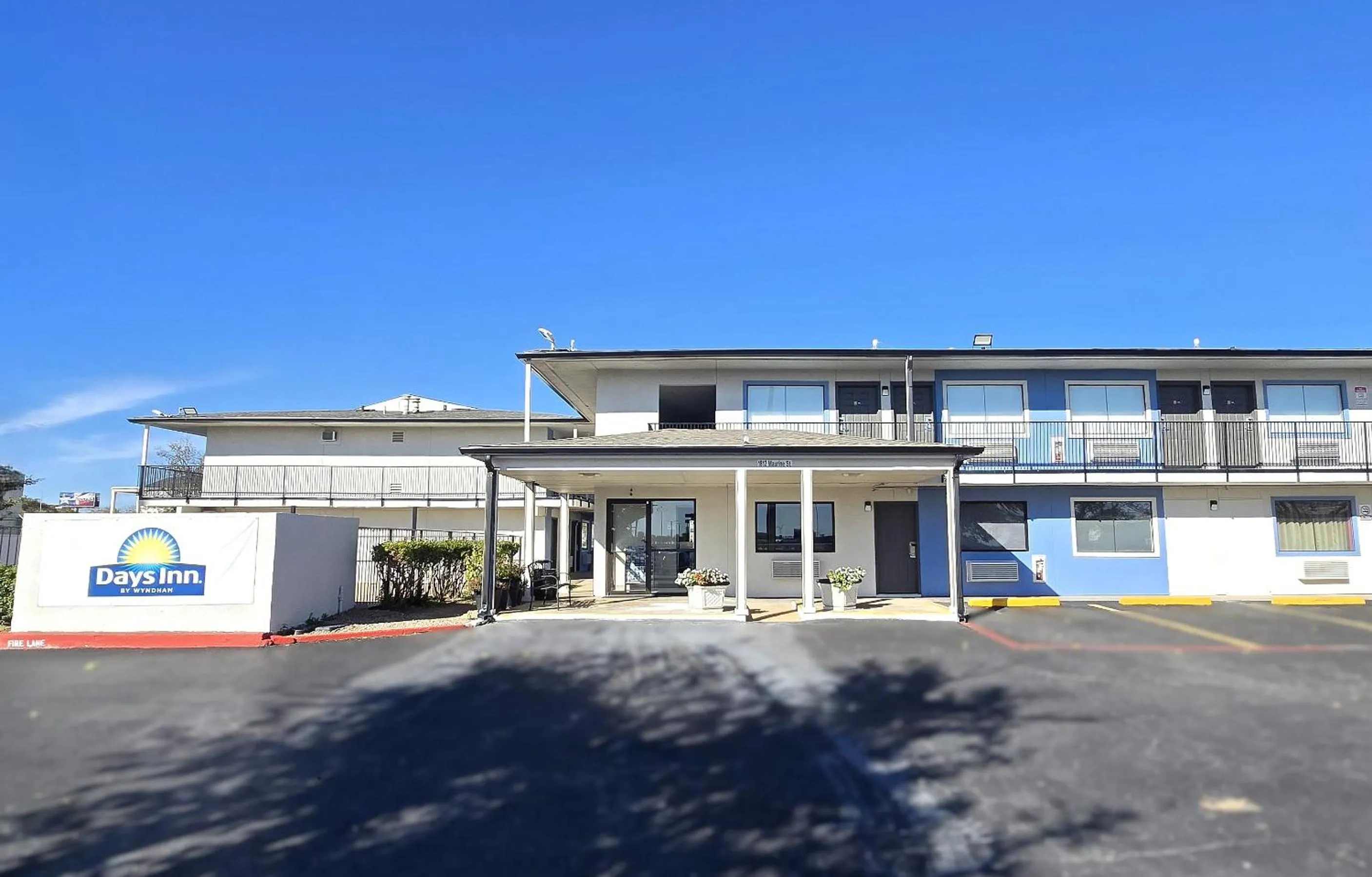 Property building in Days Inn by Wyndham Wichita Falls