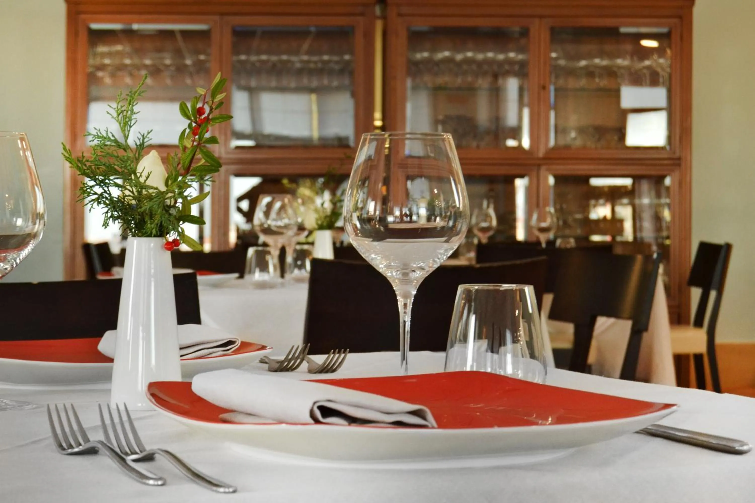 Restaurant/places to eat in don guglielmo panoramic hotel & spa