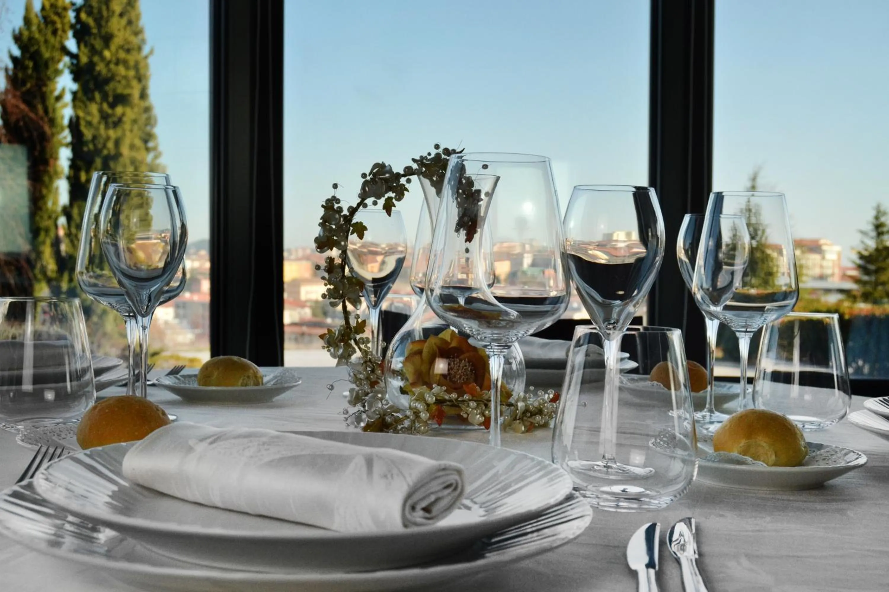 Restaurant/places to eat in don guglielmo panoramic hotel & spa