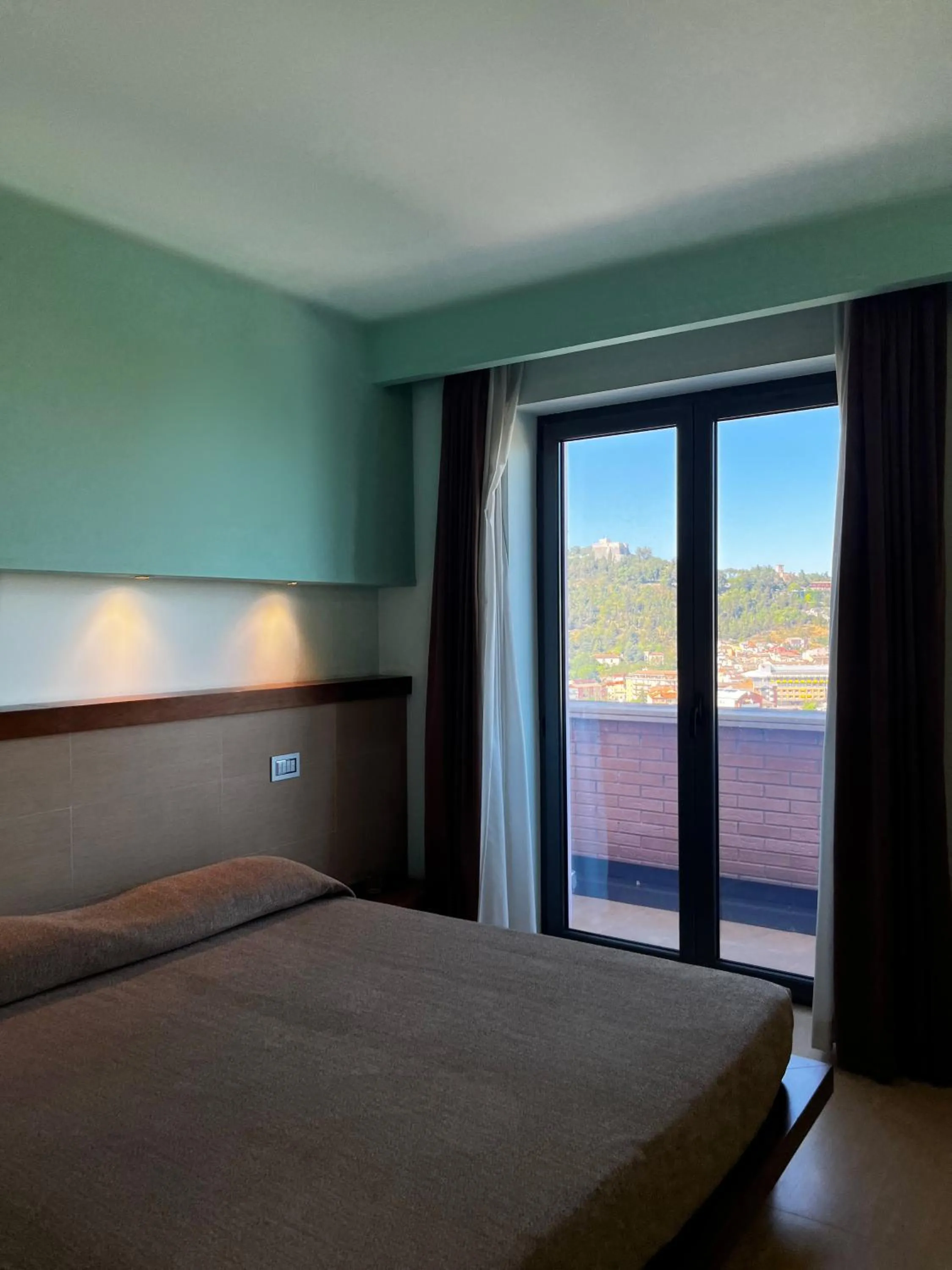 Hot Tub, Bed in don guglielmo panoramic hotel & spa